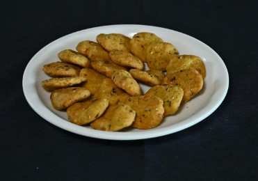 Gol Mathi (Hira's Sweets, Shahdara)