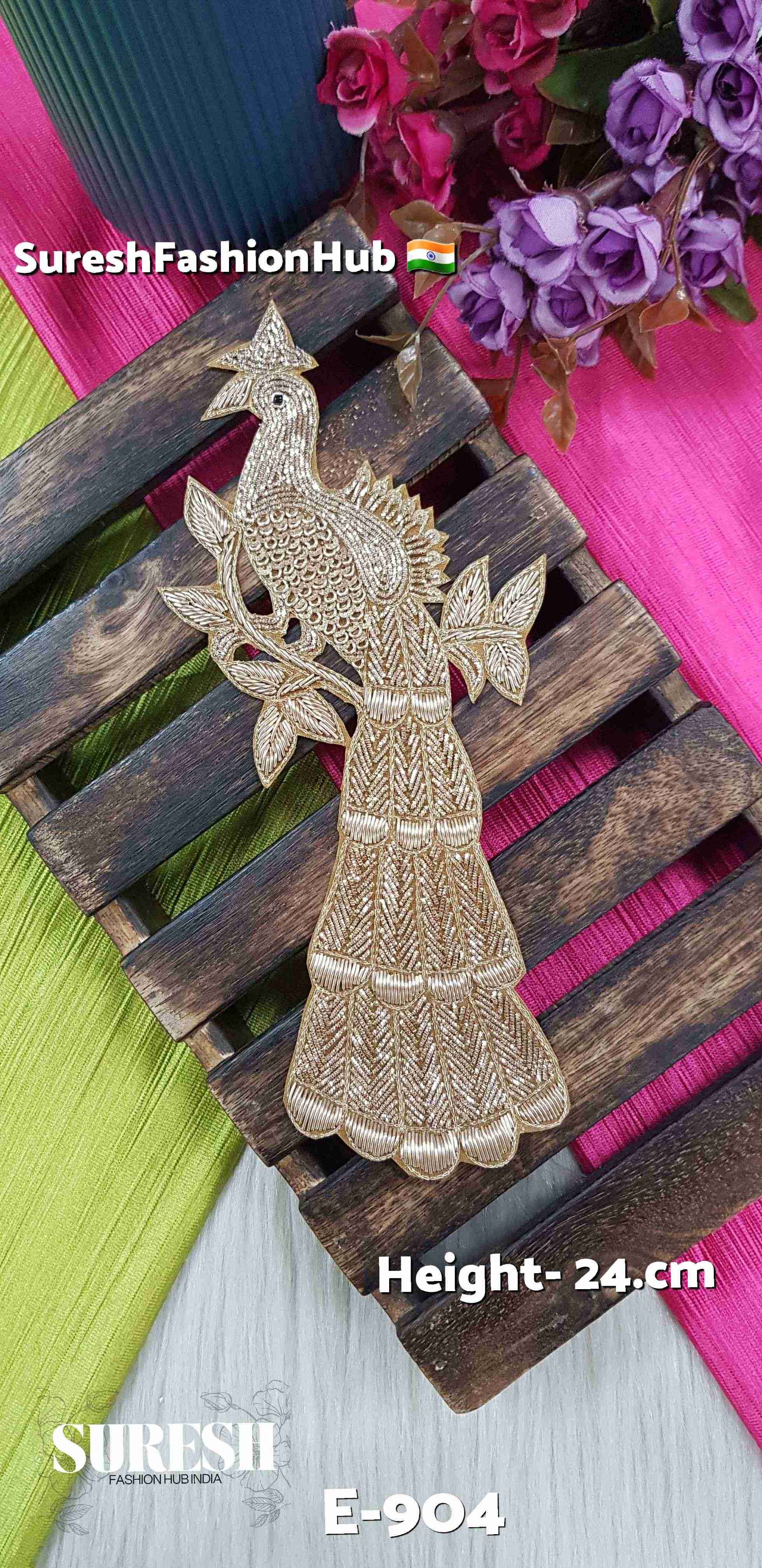Majestic Nested Peacock Patch – Left Facing Matt Gold | E-904