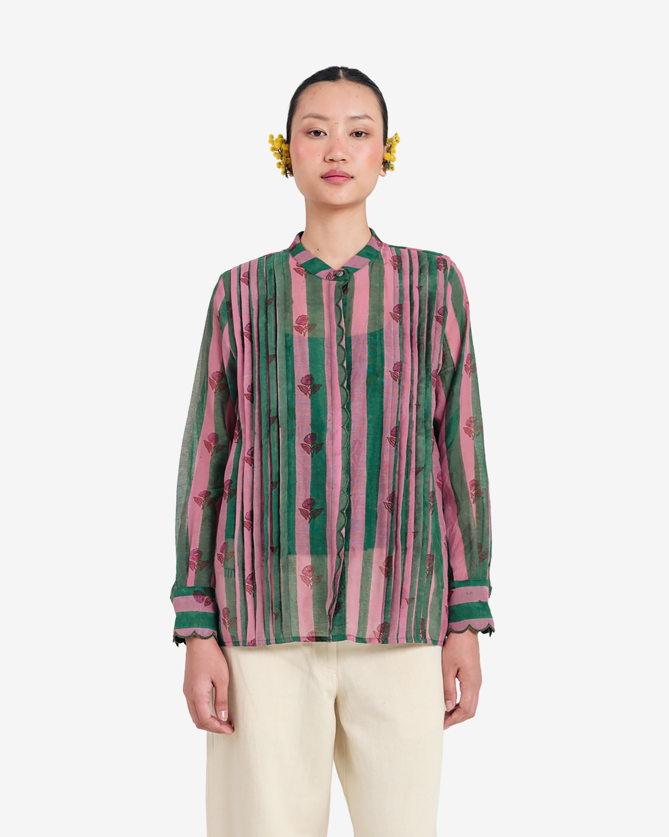 Twirl Scallop Shirt