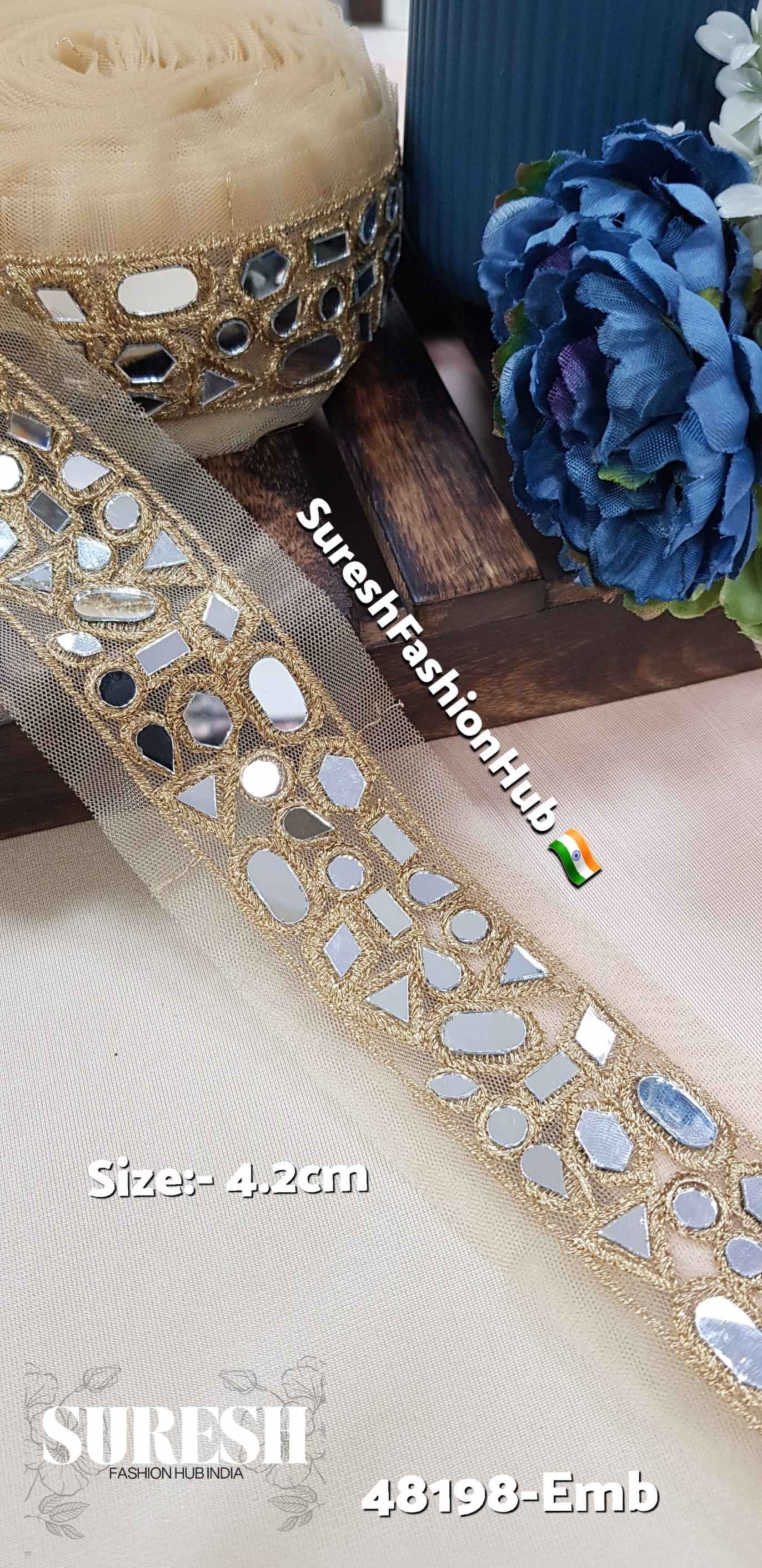 Geometric Elegance Antique Gold Mirror Lace