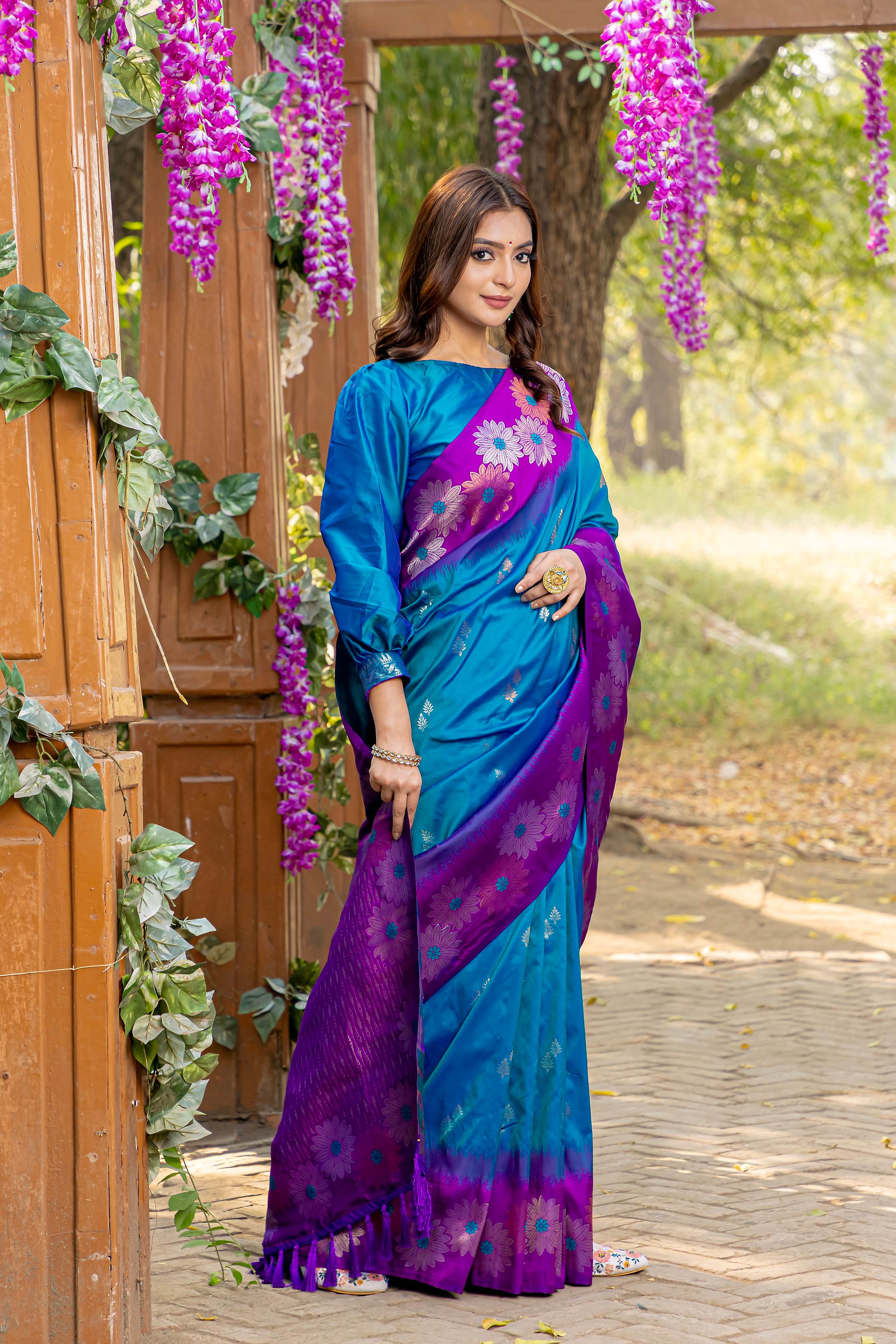 Tasarika Sky Jacquard Zari Rich weaving pallu all over floral silk saree Masakkali_Sky