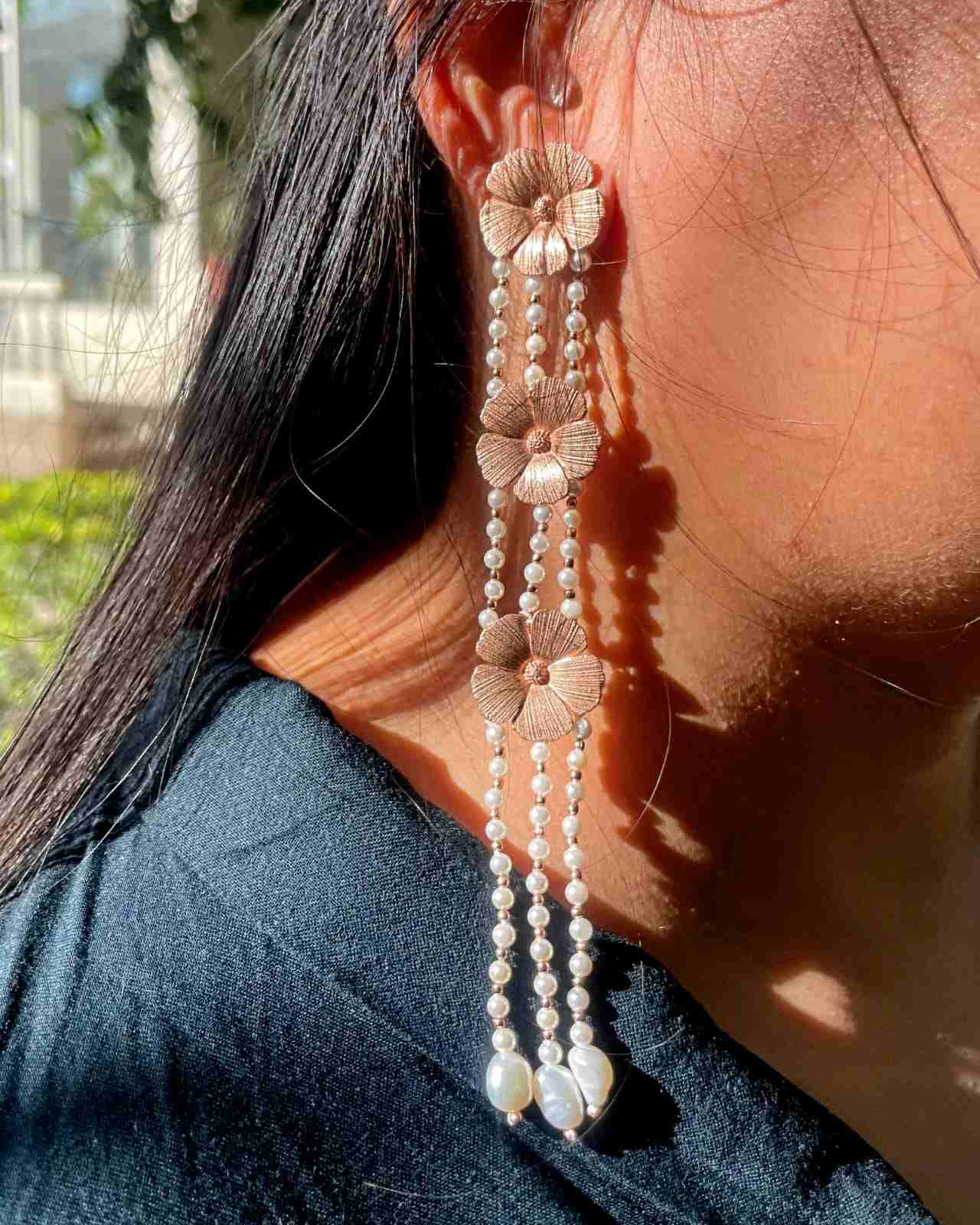 3 flower Shoulder dusters