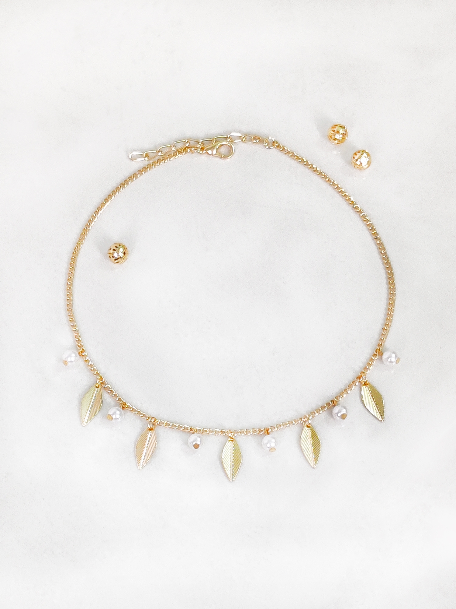 Lime By Manika | Leaves & Pearl Detailed Necklace undefined