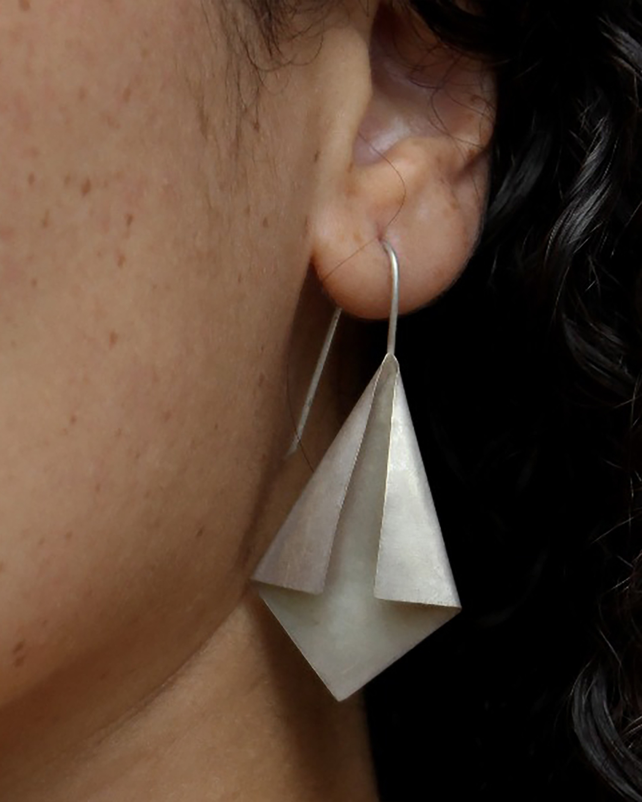 Garvi Origami Back-fold
