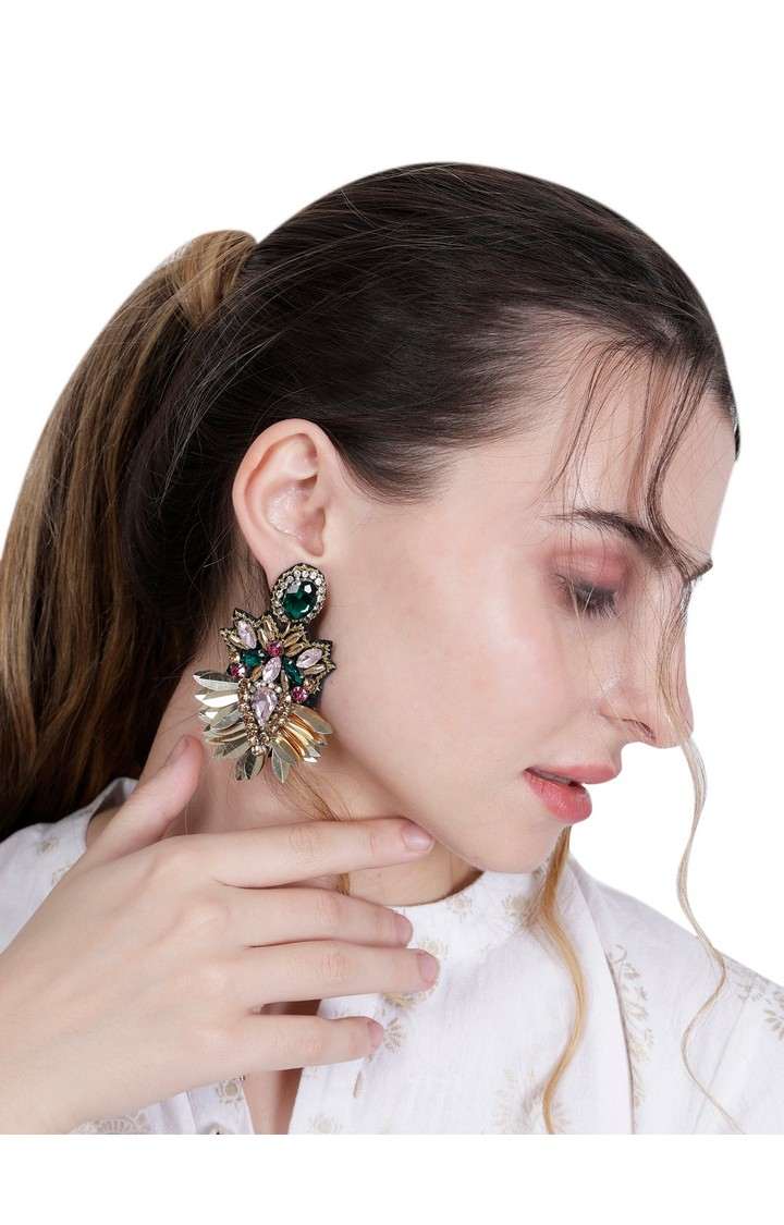 Elegant Gold-Tone Earrings with Crystals and Gems design