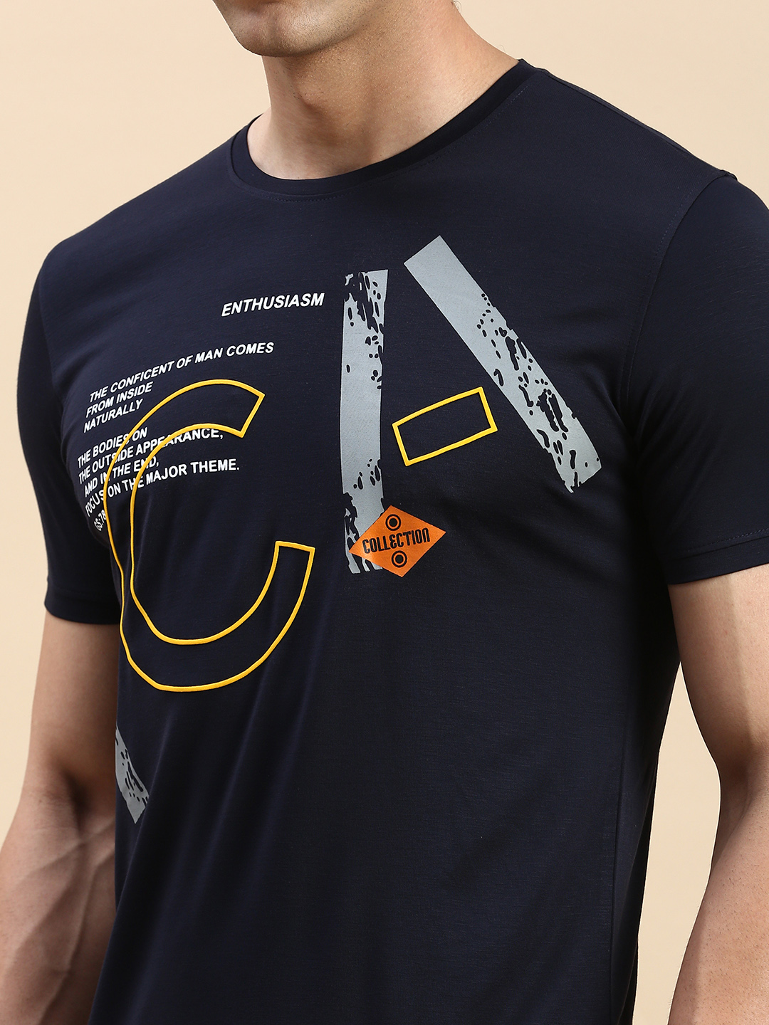 SHOWOFF Men's Round Neck Short Sleeves Typography Navy Blue Slim Fit T-Shirt