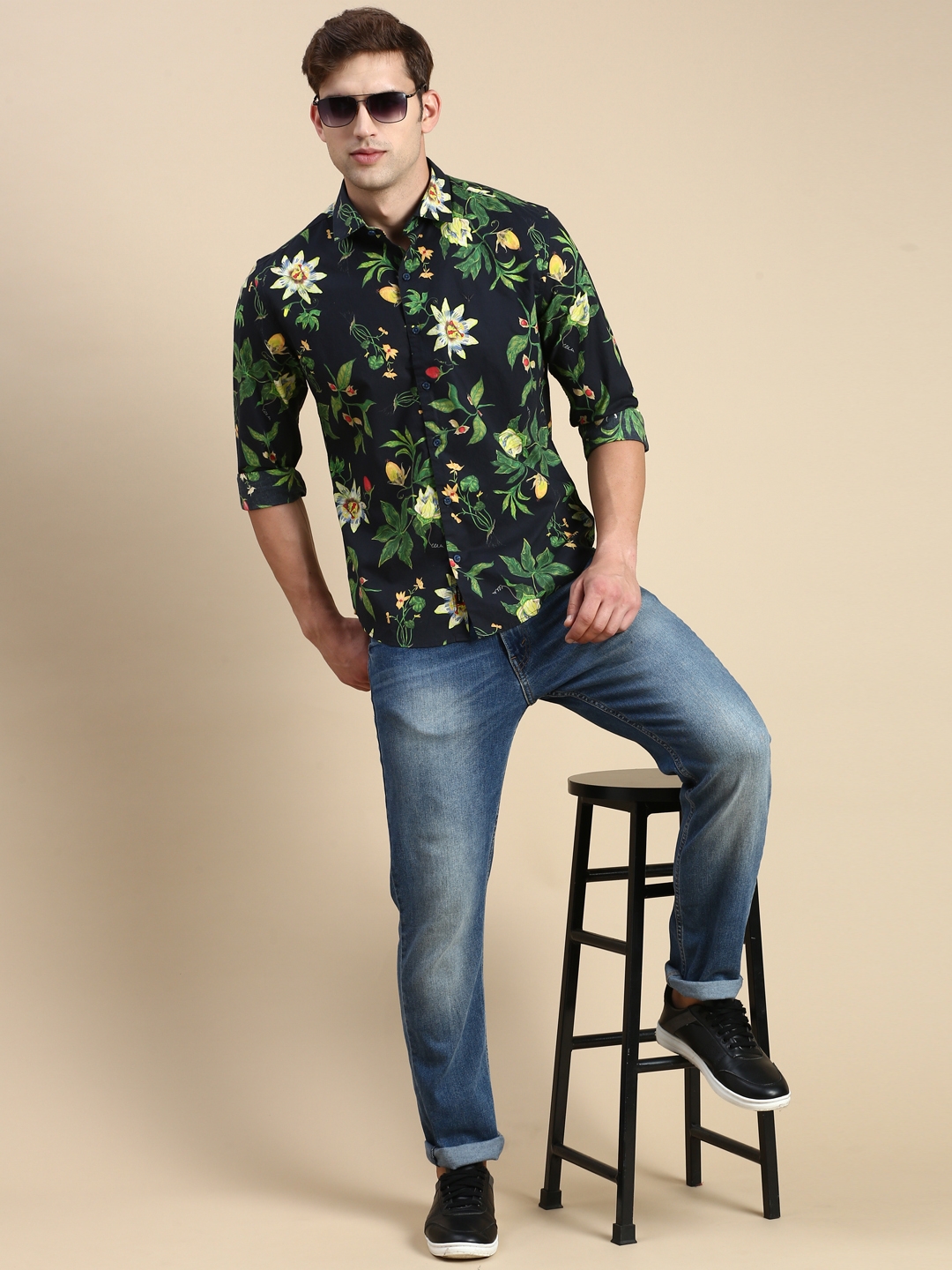 Showoff | SHOWOFF Men's Spread Collar Navy Blue Slim Fit Printed Shirt 4