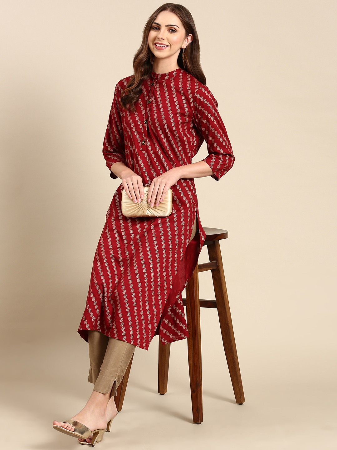 SHOWOFF Women's Mandarin Collar Ethnic Motifs Maroon Straight Kurta