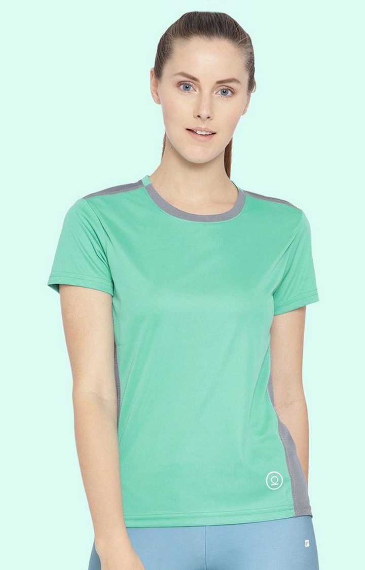 Women's Green Solid Polyester Activewear T-Shirt