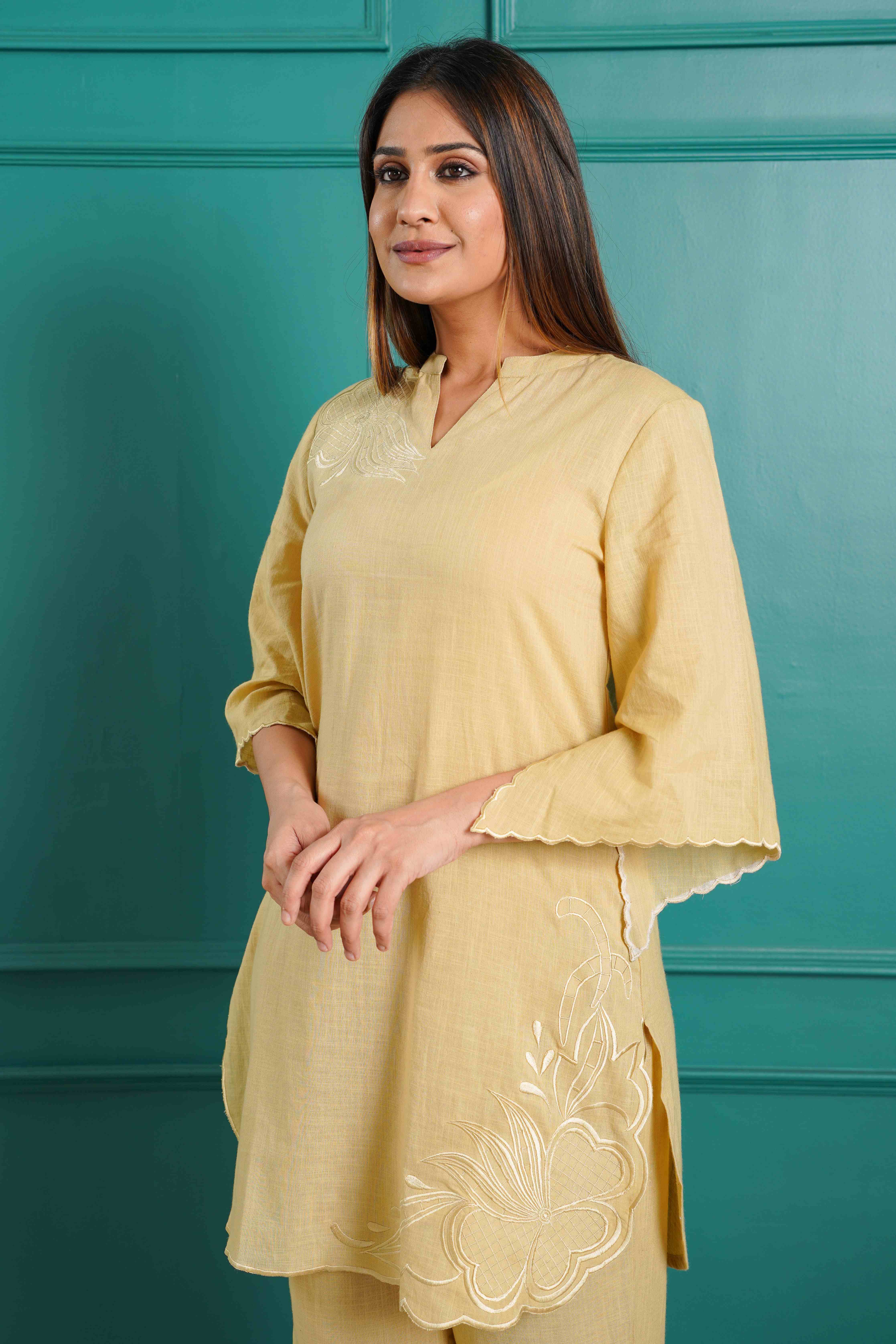 BEIGE NOTCH NECK EMBROIDERED CO-ORD SET