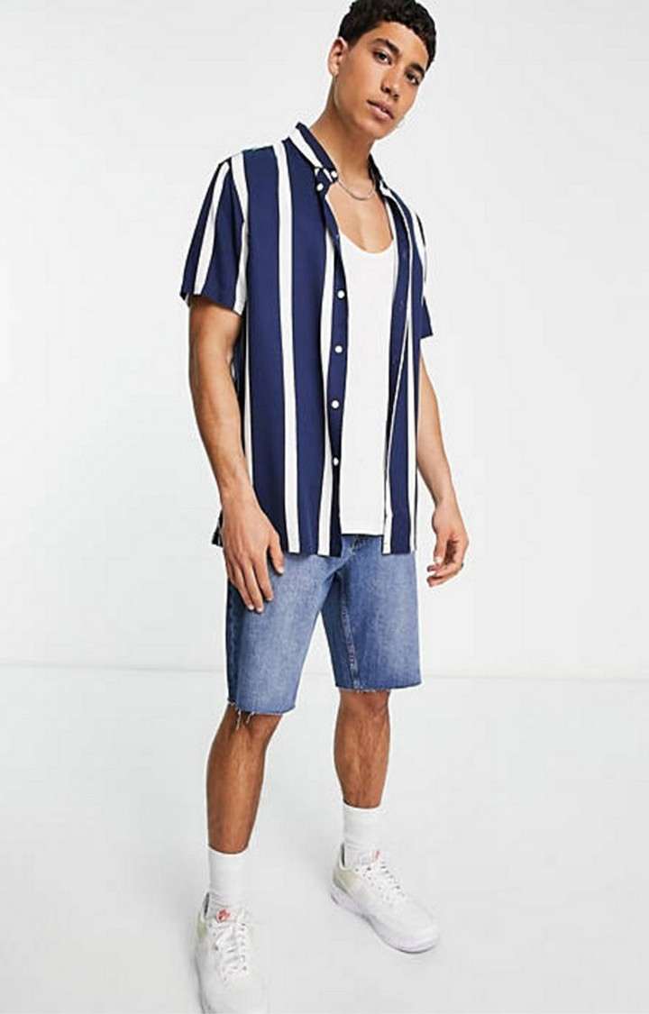 Men White and Purple Striped Casual Shirts