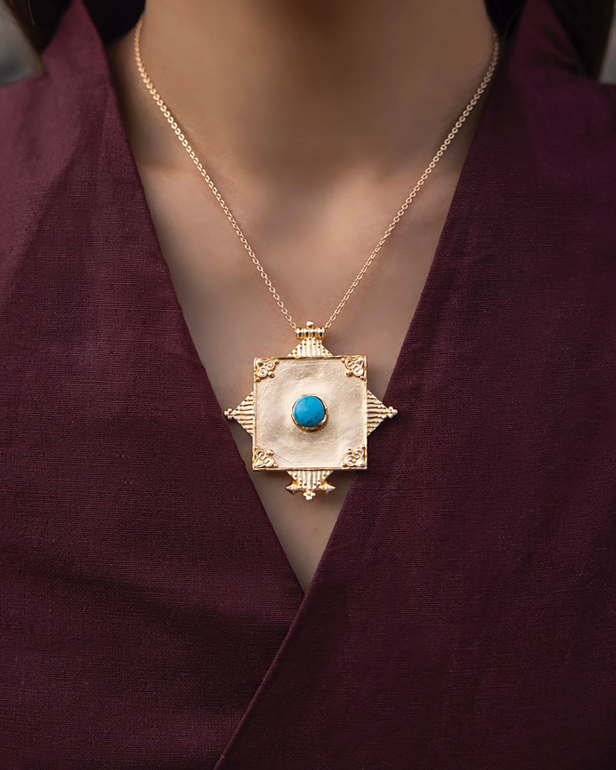 Turquoise Gau