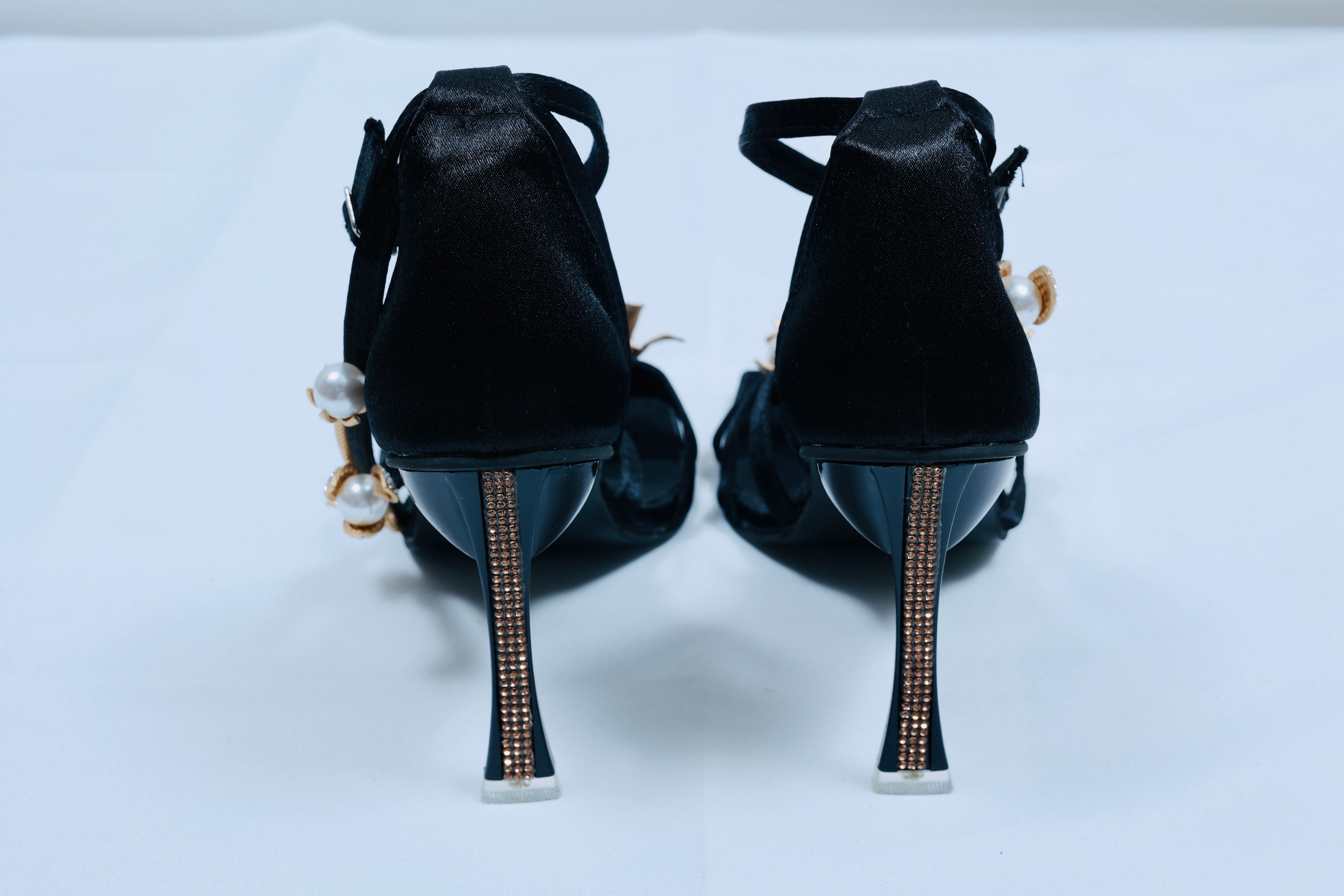 LA FLOR HEELS