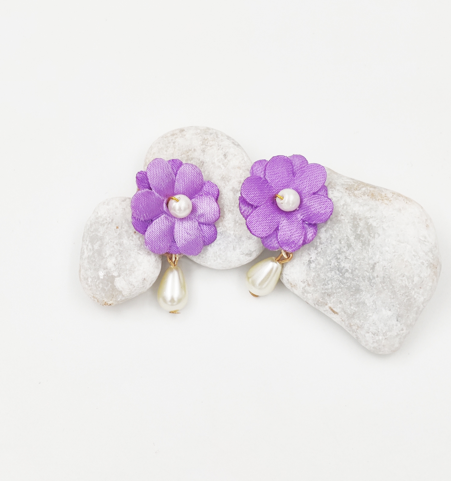 Sayuri Clip On Earrings - Lilac