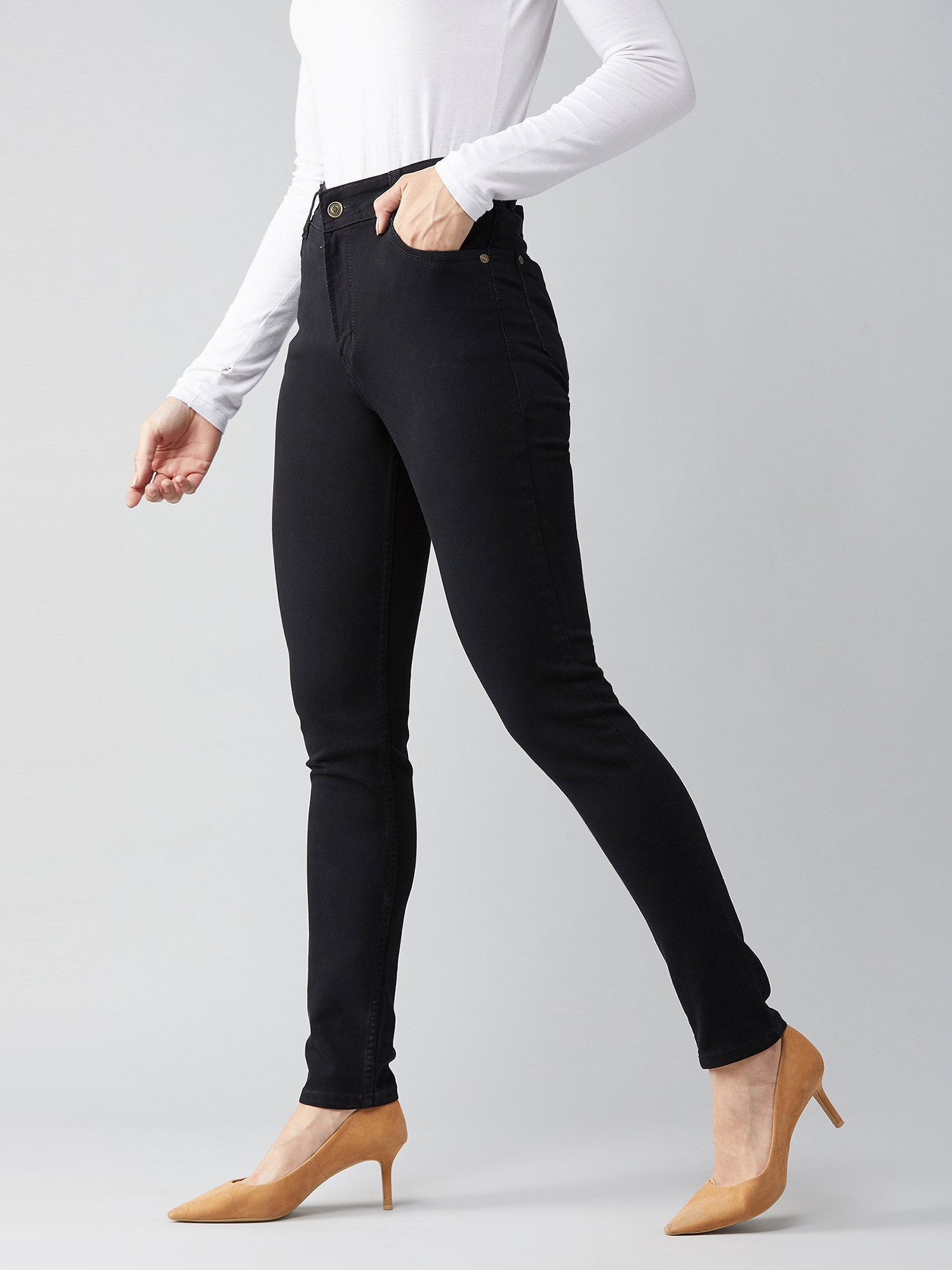 Dolce Crudo | Women's Black Slim Fit High Rise Clean Look Acid Wash Regular Length Stretchable Denim Jeans