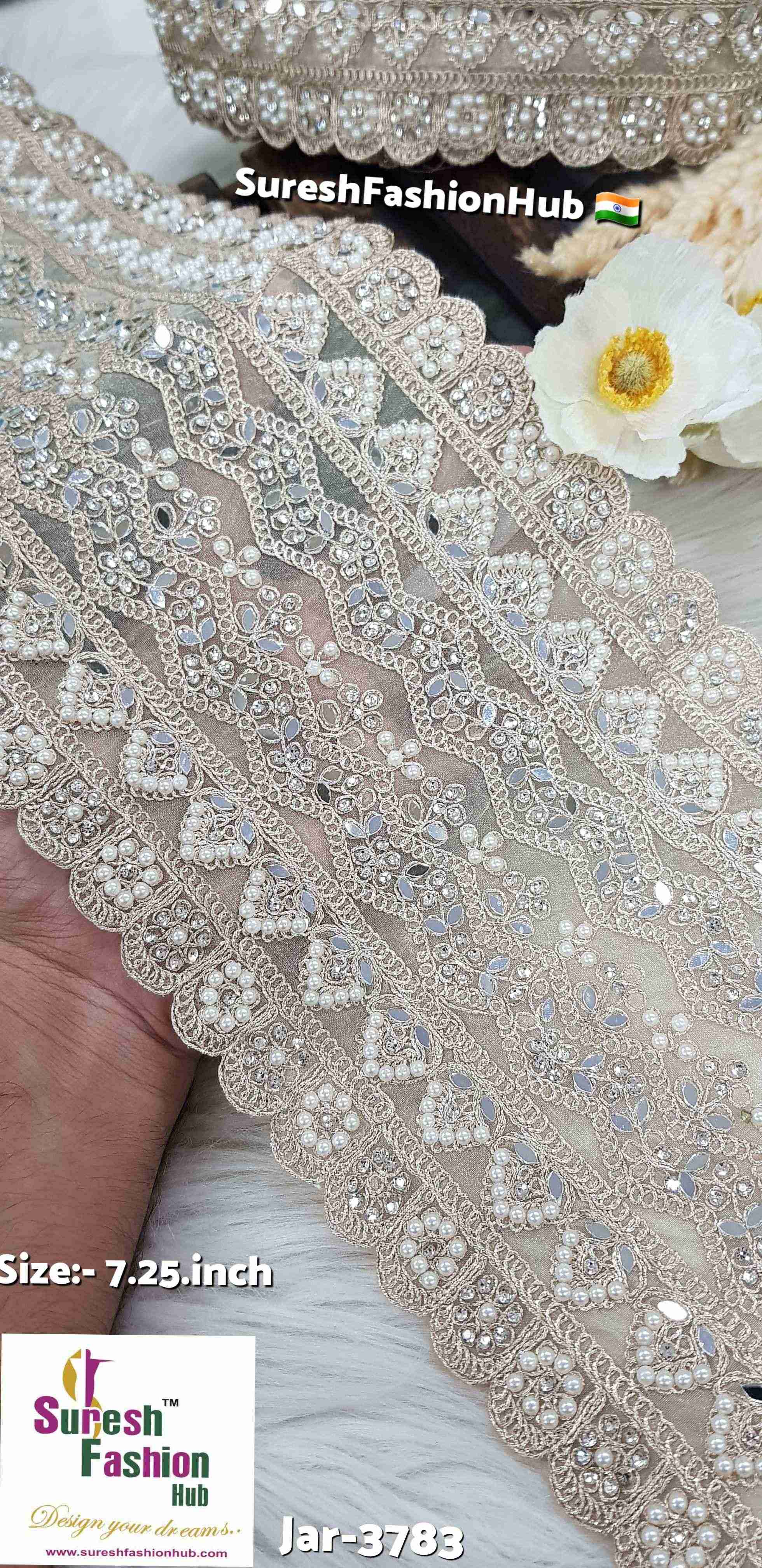 "Machine-Made Scalloped Lace - Elegant Border for Sarees"
