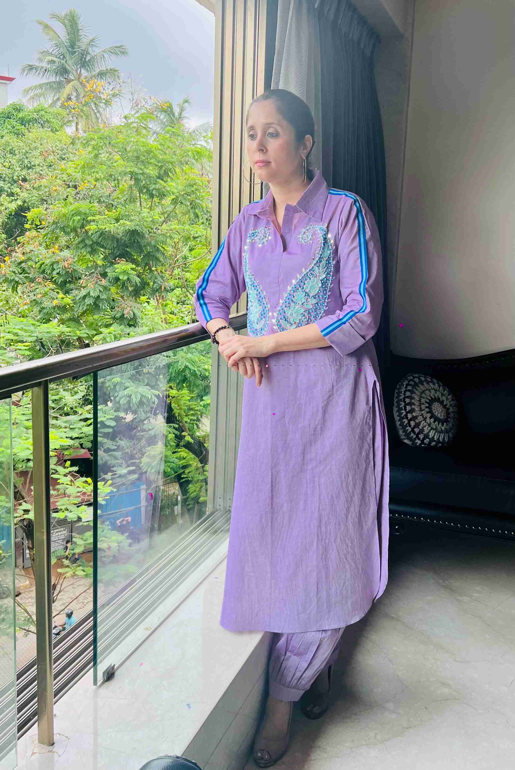 Lilac embroidered cotton kurta