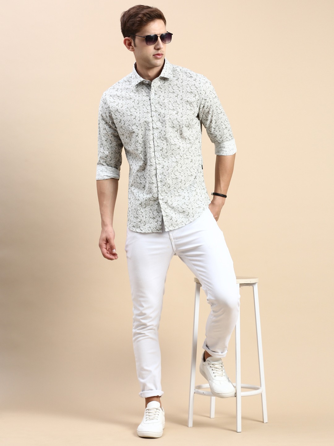 SHOWOFF Men's Spread Collar Green Slim Fit Printed Shirt