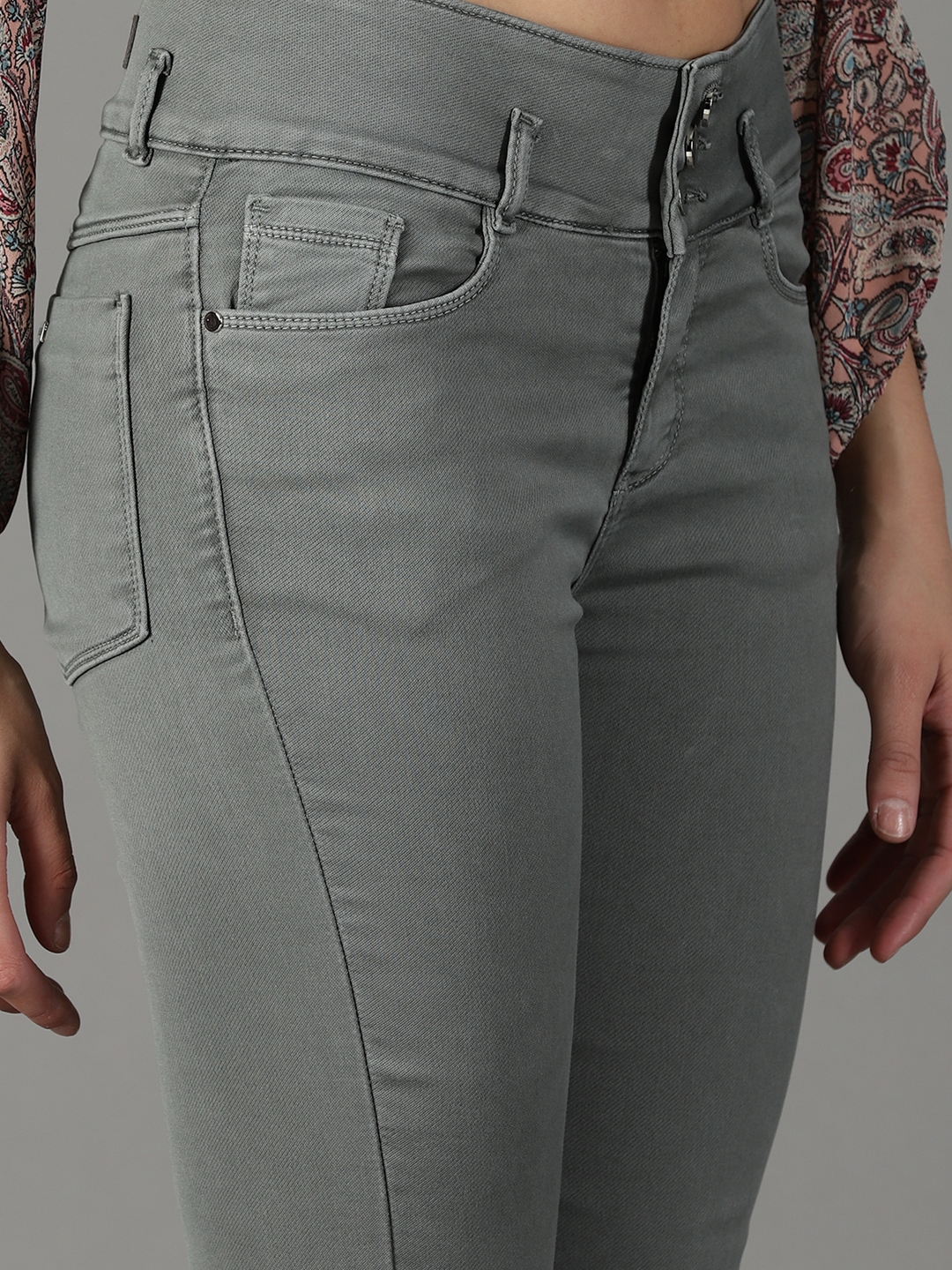 Showoff | SHOWOFF Women Grey Solid  Regular Fit Jeans 5