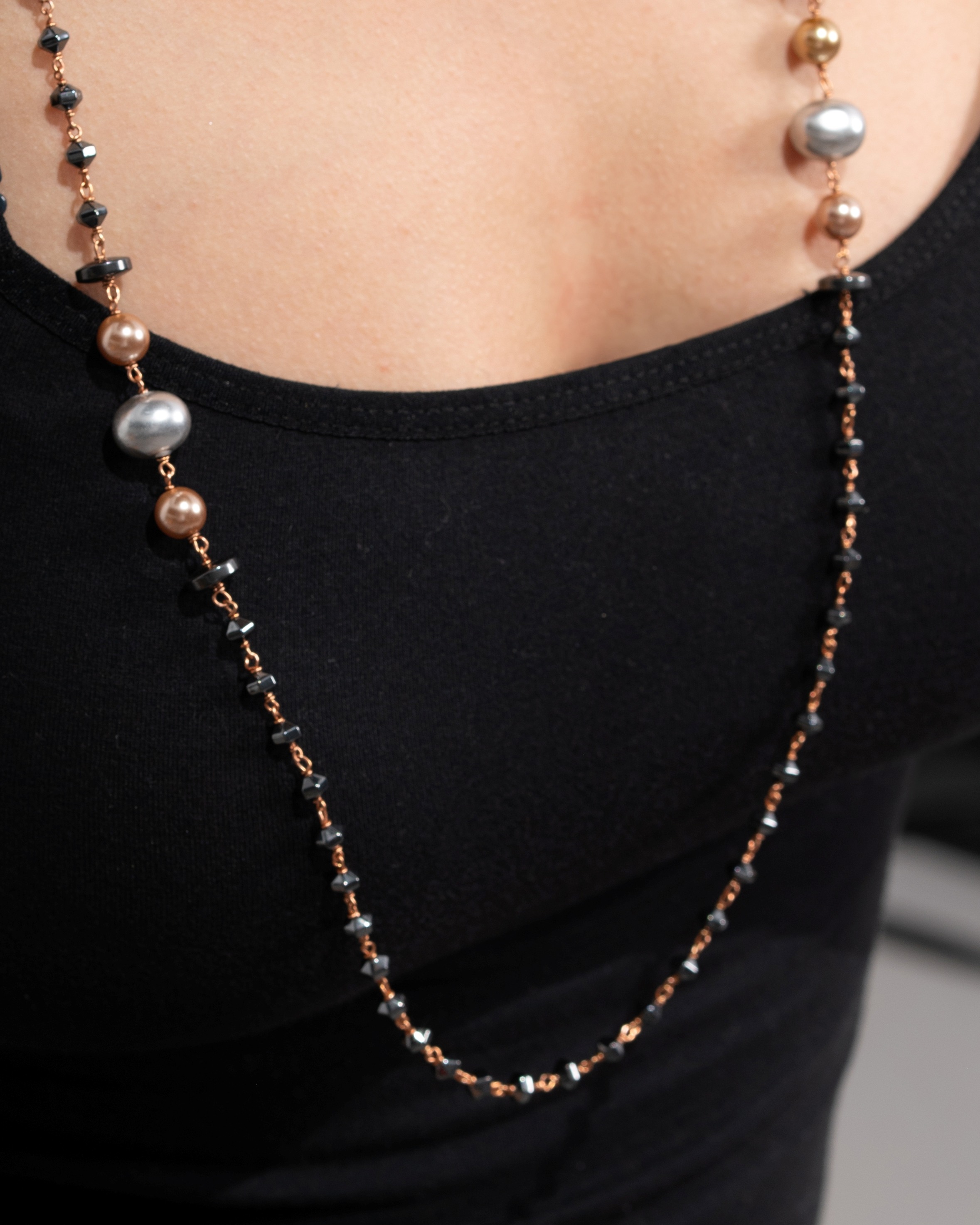 Hematite pearl centered long necklace