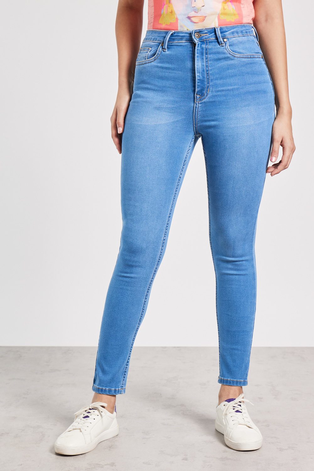Mid Rise Denim Skinny Fit Women's Jeans