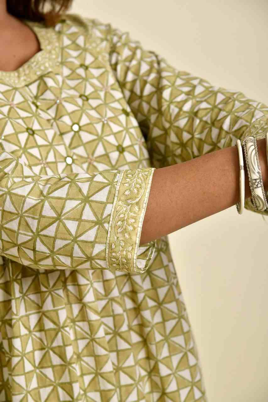 Naksh Beigeish Green Triangle Printed Gathered Kurta With Off-White Pants (Set of 2)