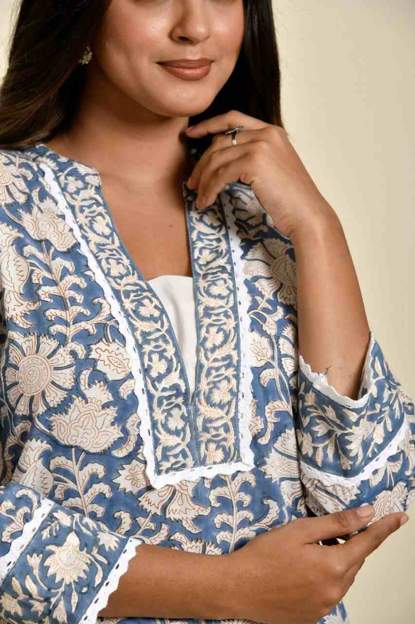 Naksh Blue and White Jaal Printed Cotton Kurta