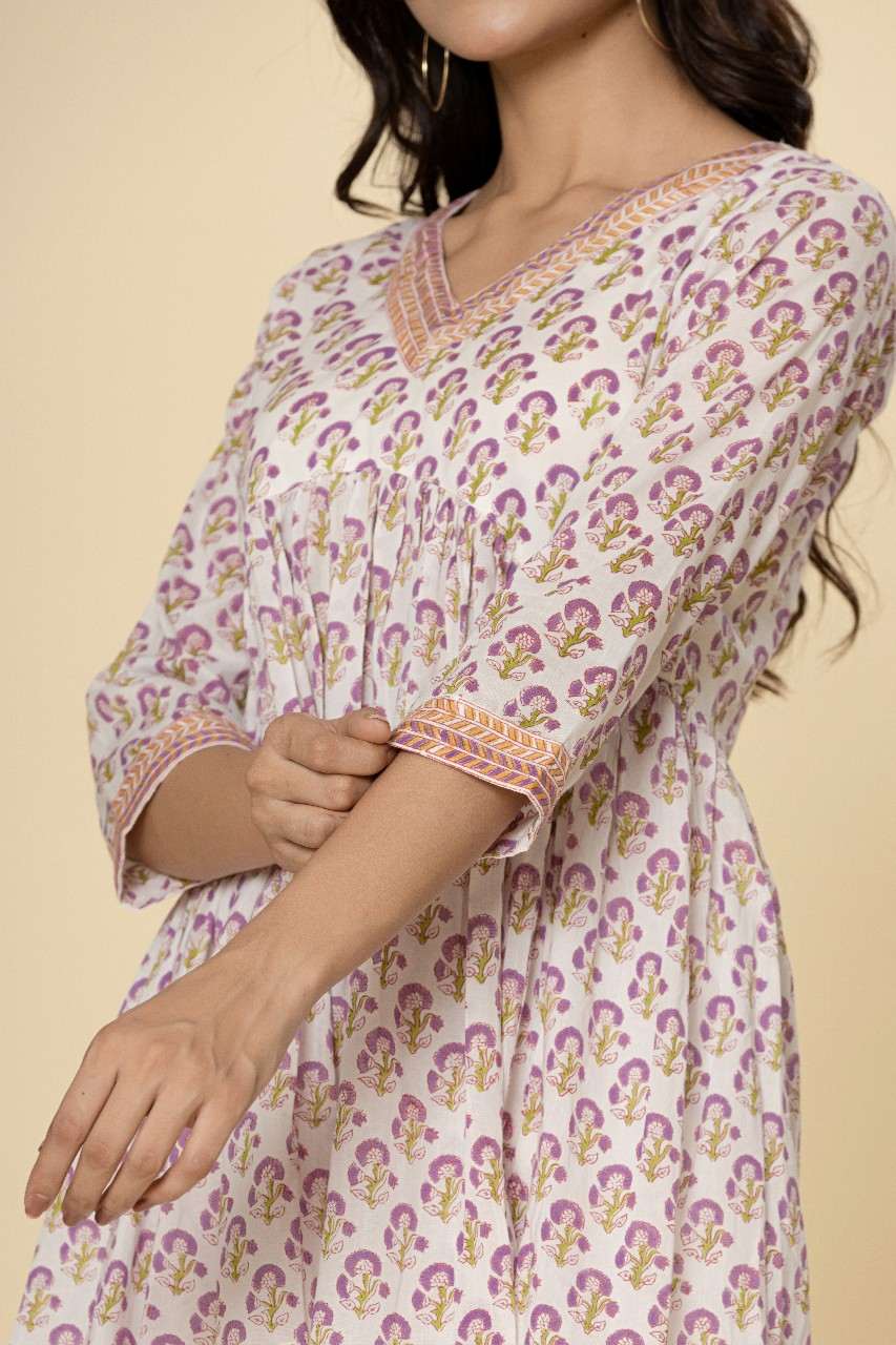 Naksh White Purple Booti Printed Gathered Kurti