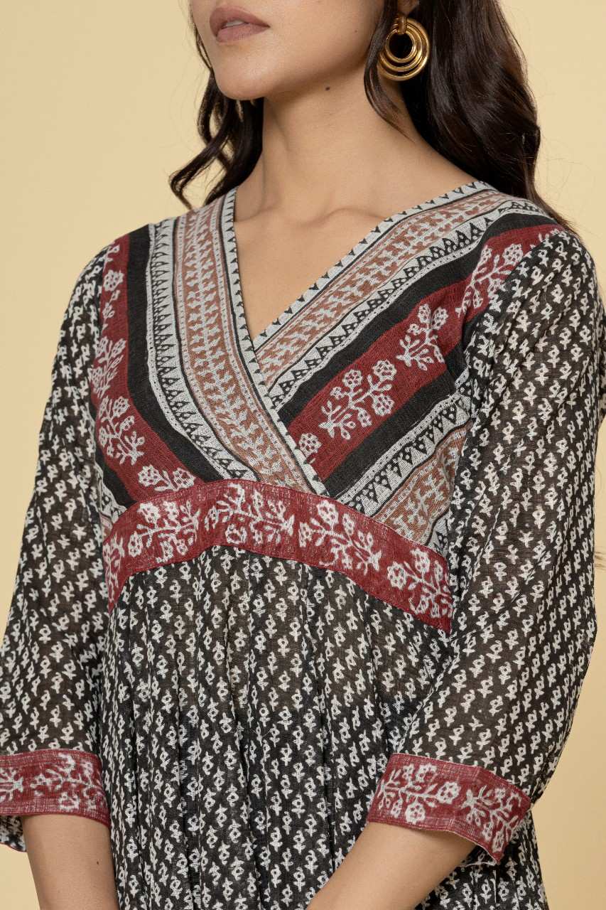 Naksh Black And White Kalidar Kurta With Pants(Set of 2)