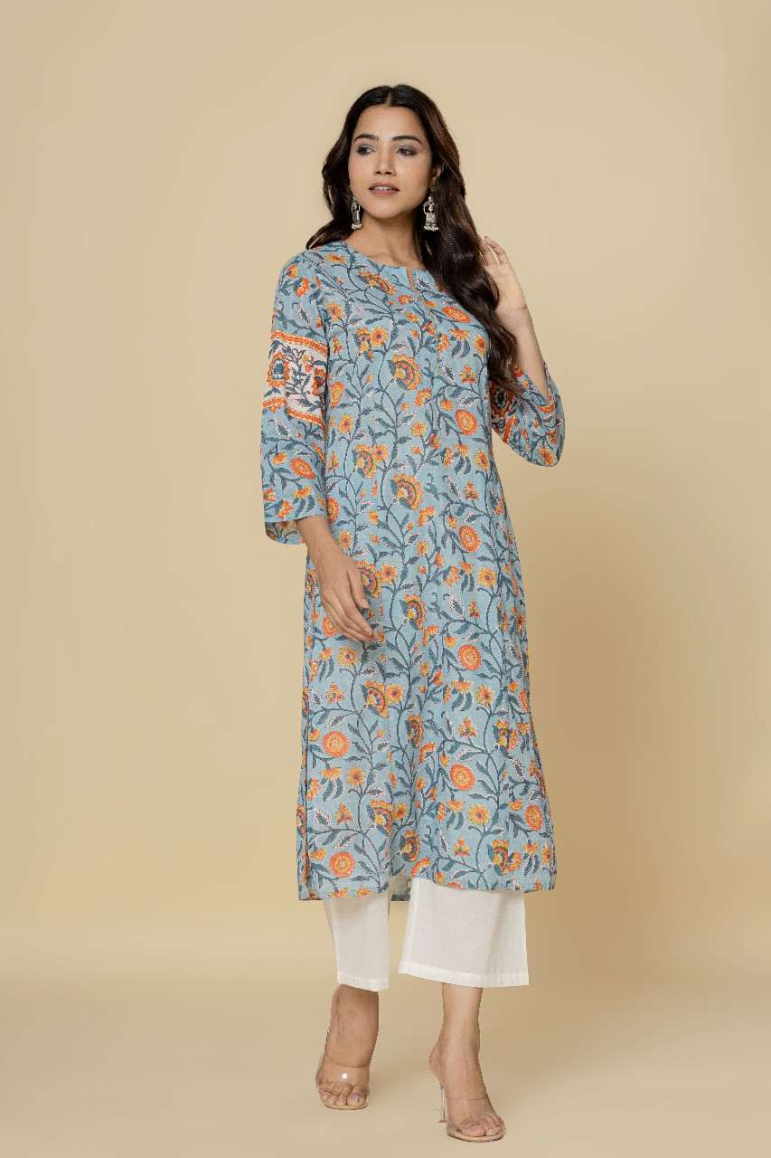 Naksh Blue Floral Printed Straight Kurta