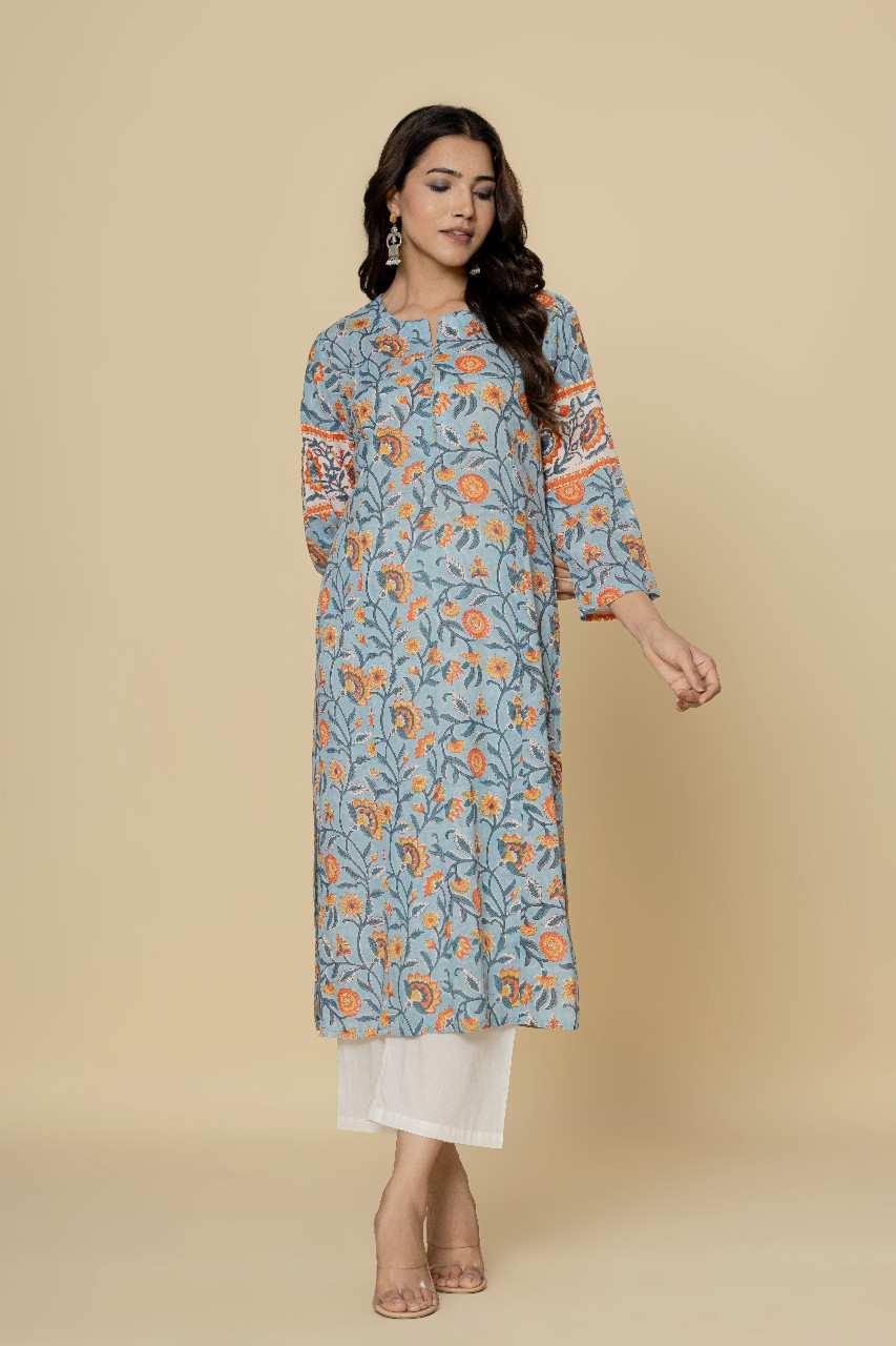 Naksh Blue Floral Printed Straight Kurta