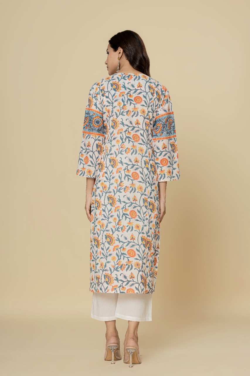 Naksh White Floral Printed Straight Kurta