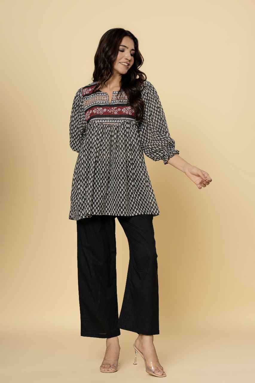 Naksh Black And White Gathered Short Kurti