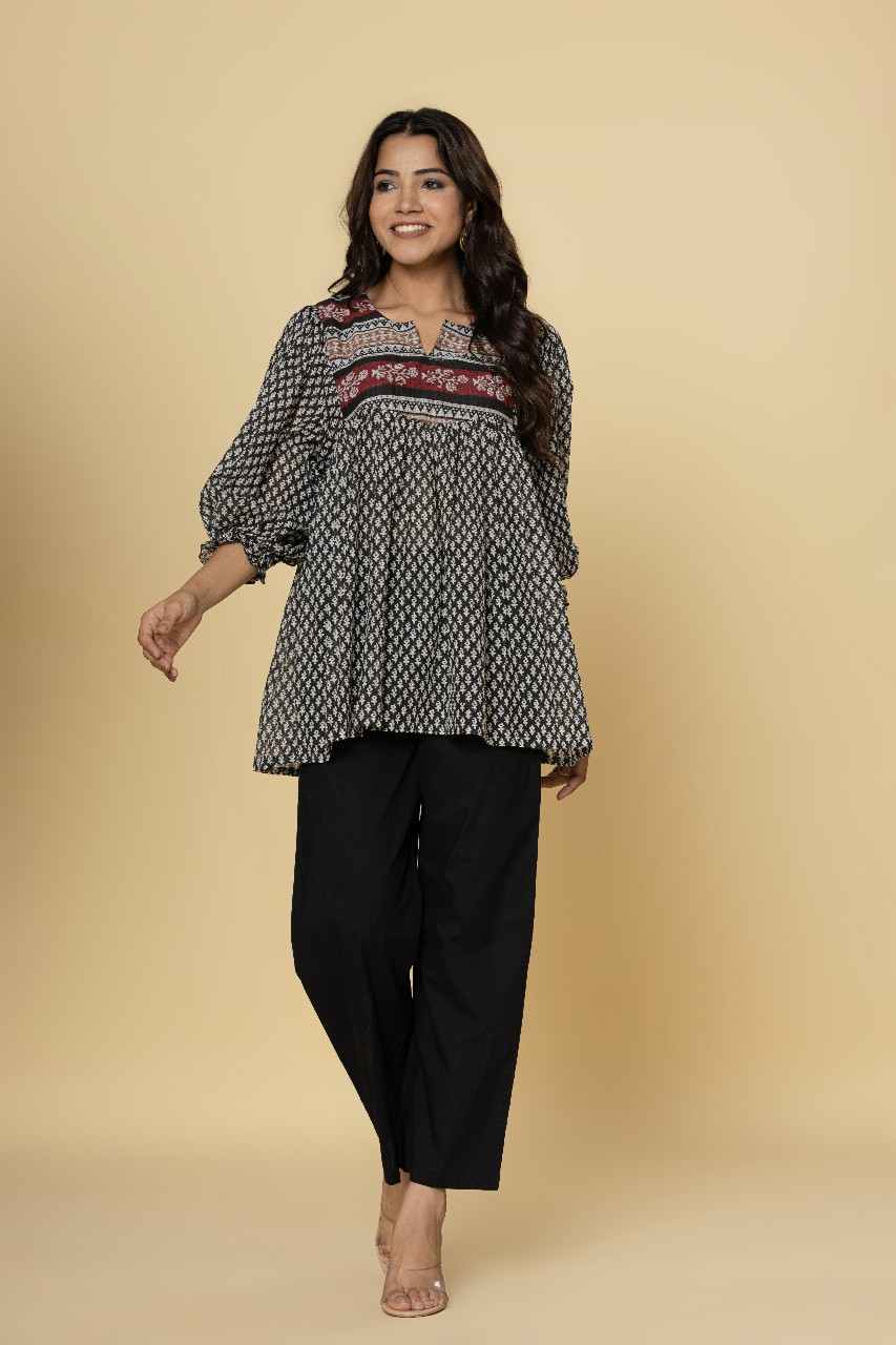 Naksh Black And White Gathered Short Kurti