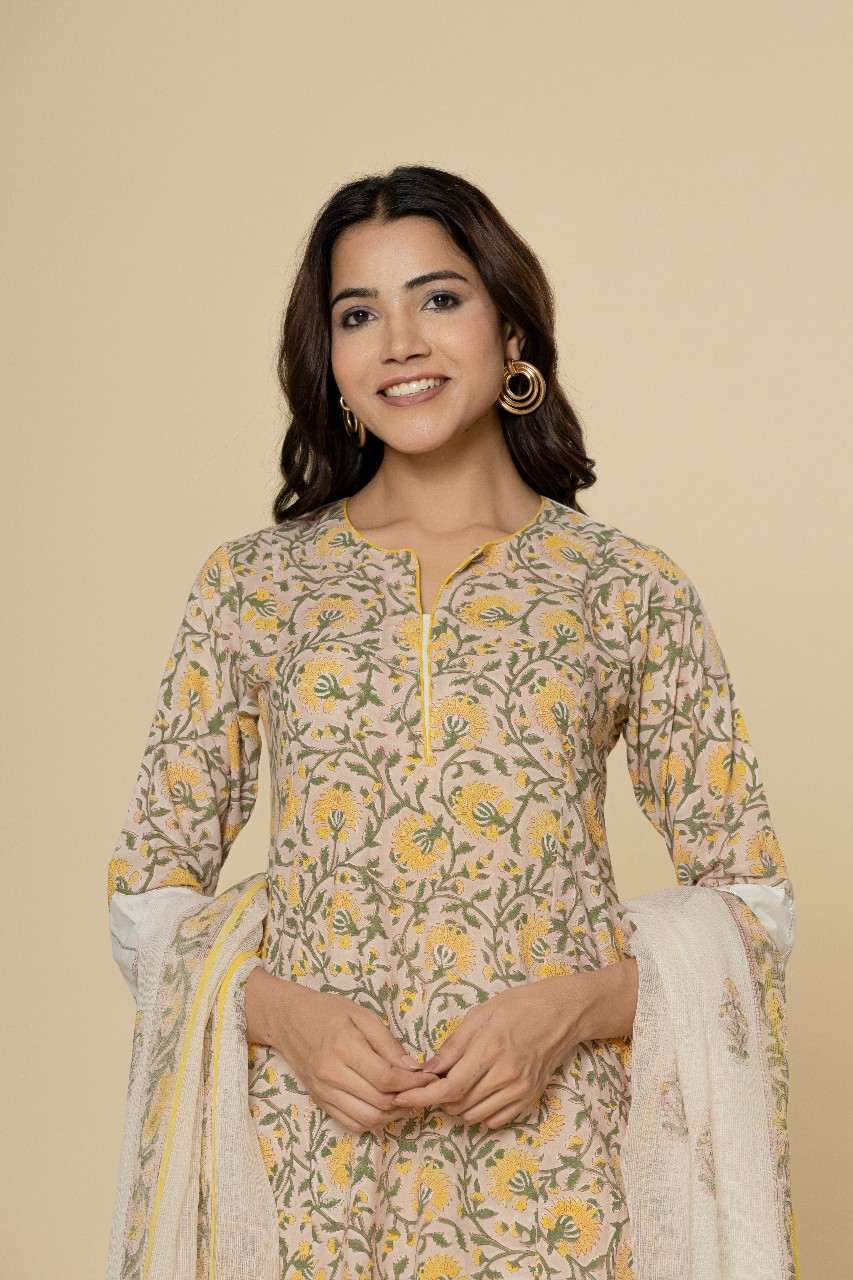 Naksh Floral Straight Kurta And Dupatta (Set of 2)