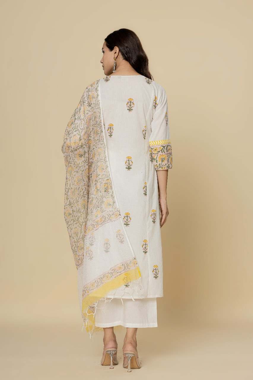 Naksh Off-White Straight Kurta And Dupatta (Set of 2)