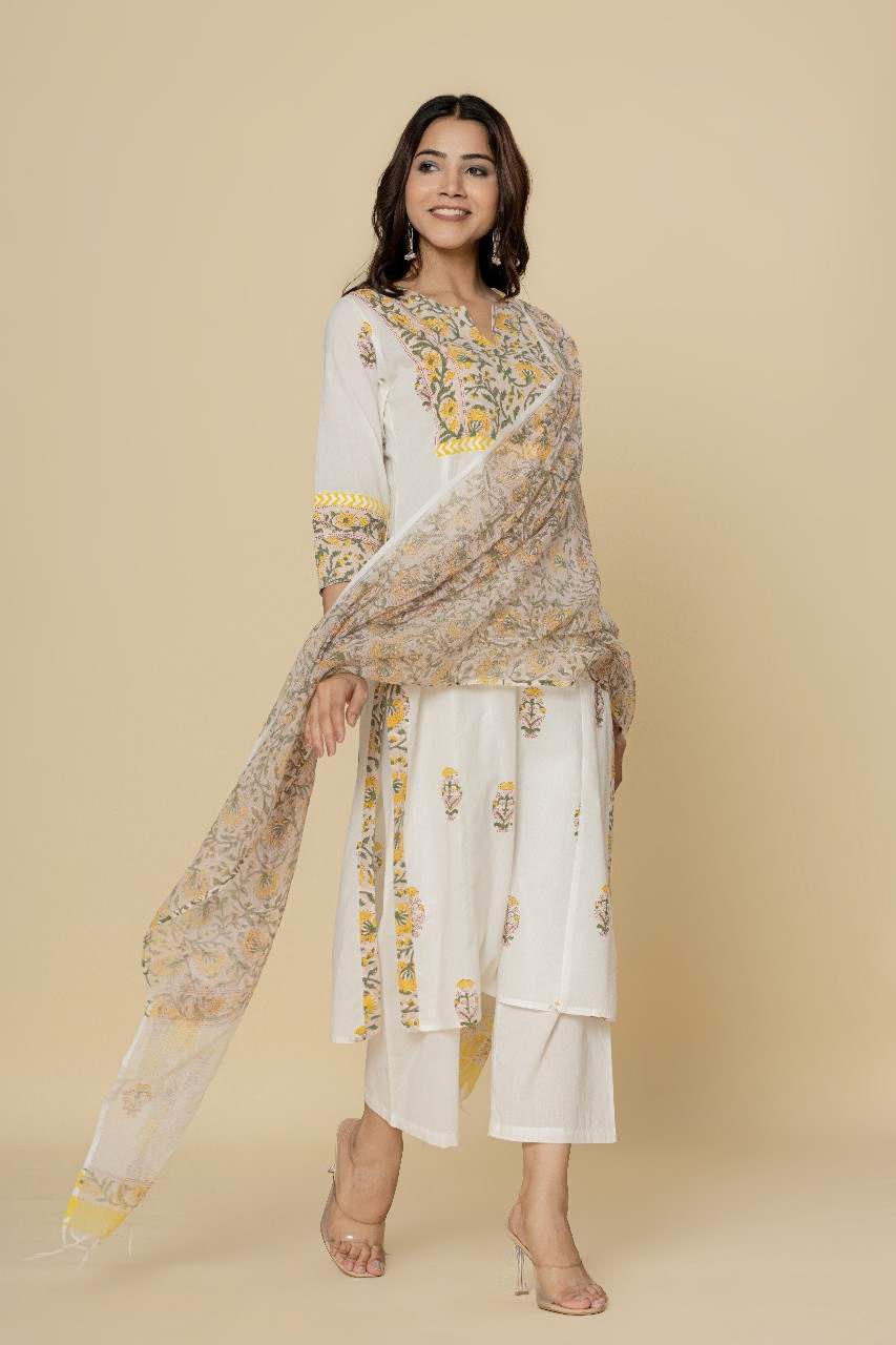 Naksh Off-White Straight Kurta And Dupatta (Set of 2)