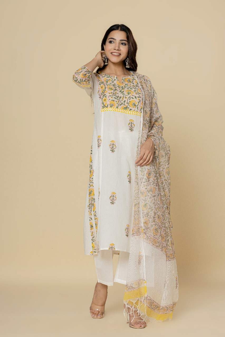 Naksh Off-White Straight Kurta And Dupatta (Set of 2)