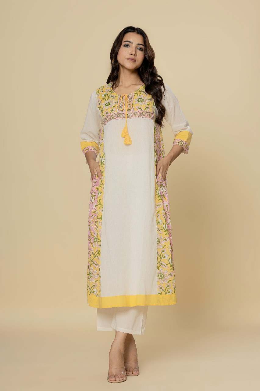 Naksh White A-Line Kurta With Printed Side Kalis
