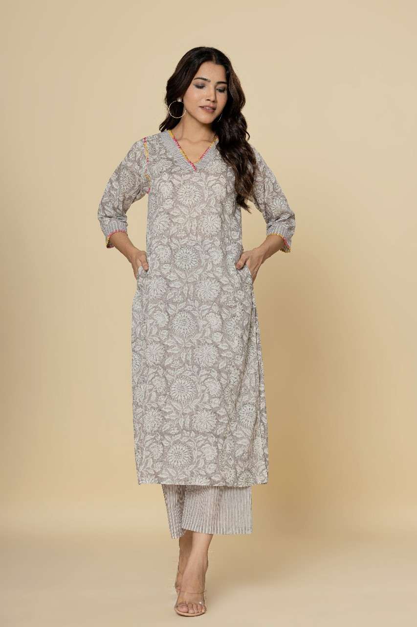 Naksh Grey Straight Kurta with Pants (Set of 2)