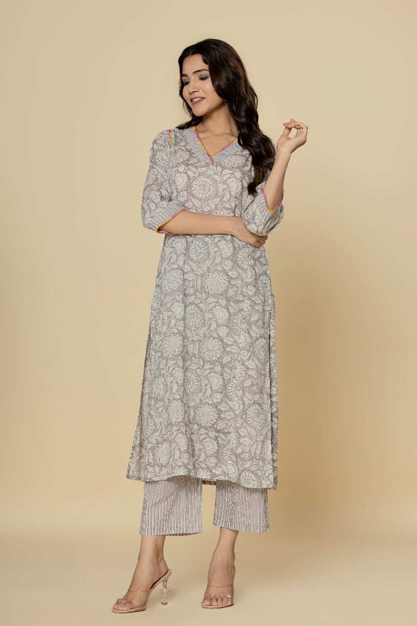 Naksh Grey Straight Kurta with Pants (Set of 2)