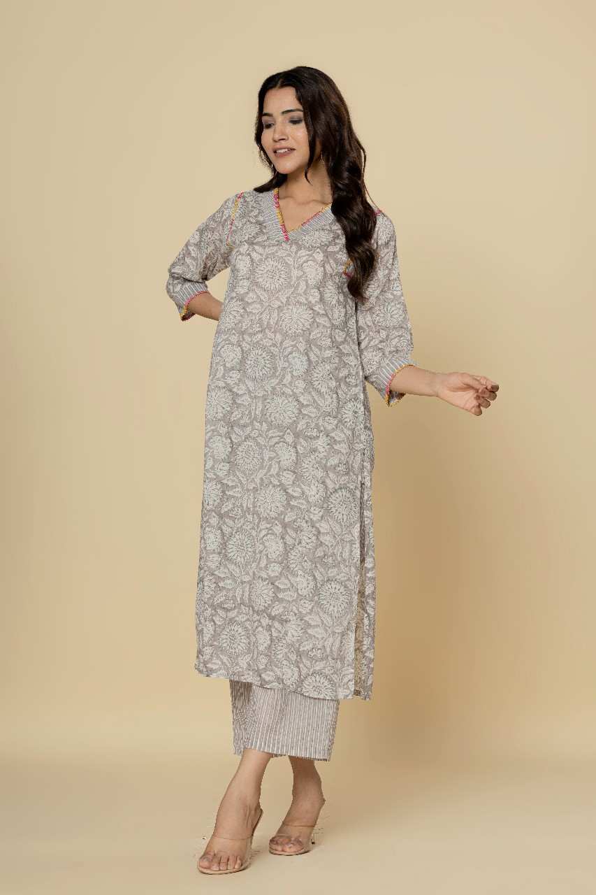 Naksh Grey Straight Kurta with Pants (Set of 2)