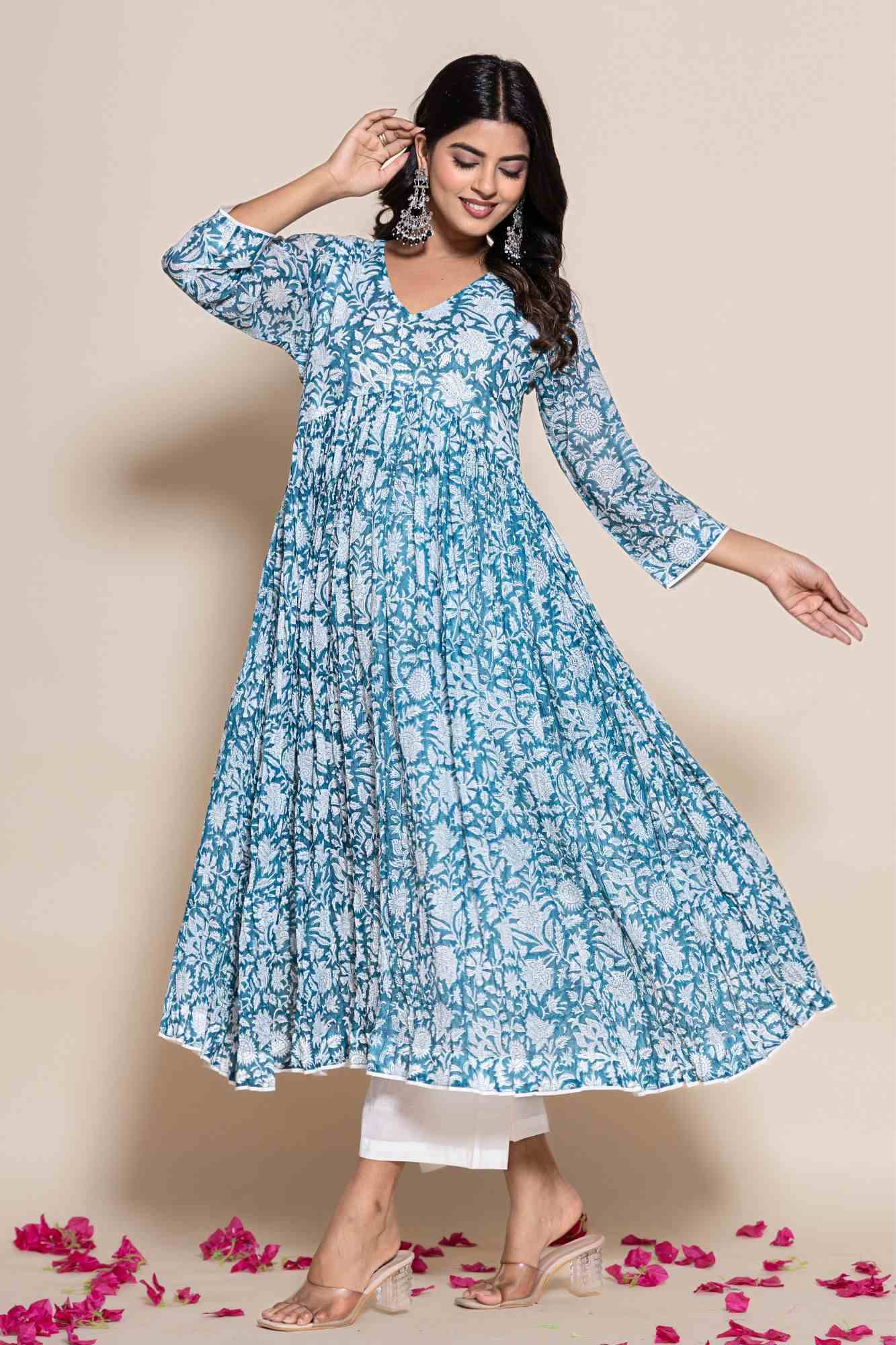 Naksh Blue Floral Printed Gathered Kurta