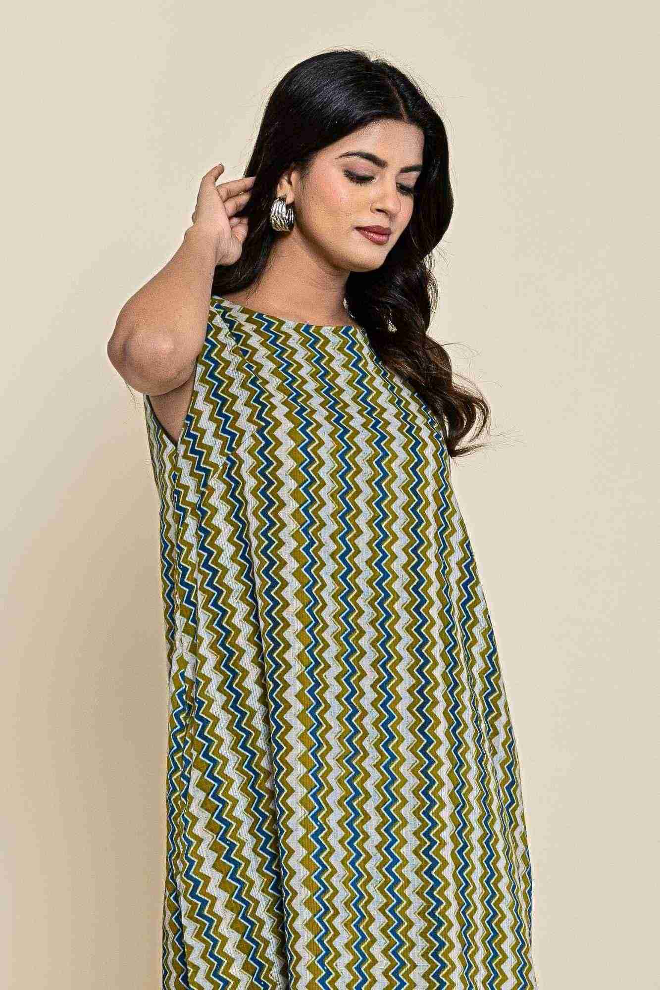 Naksh Green Zigzag Print Cotton Sleevless Kurta-Dress