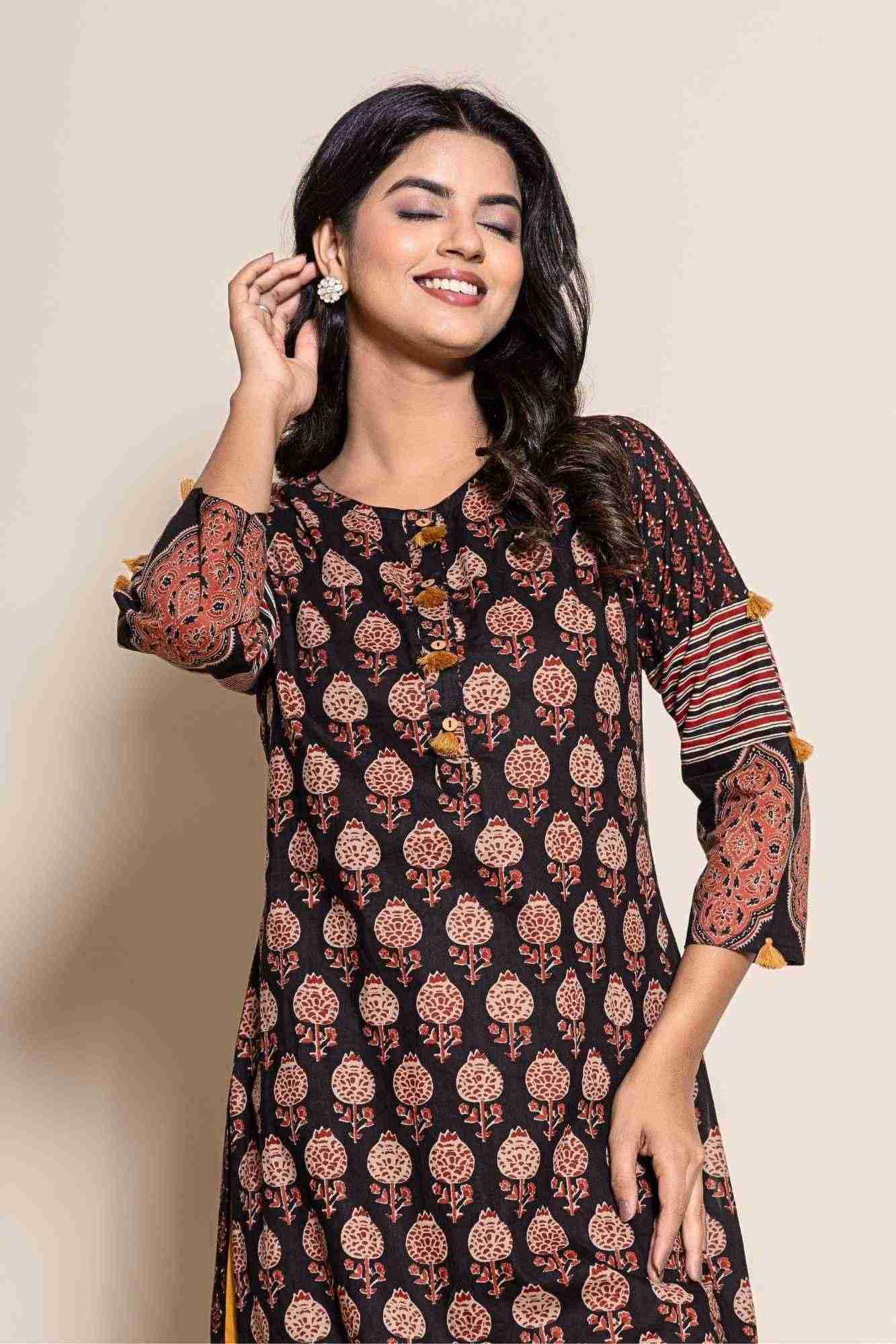 Naksh Black Cotton Straight Printed Kurta and Yellow Pants
