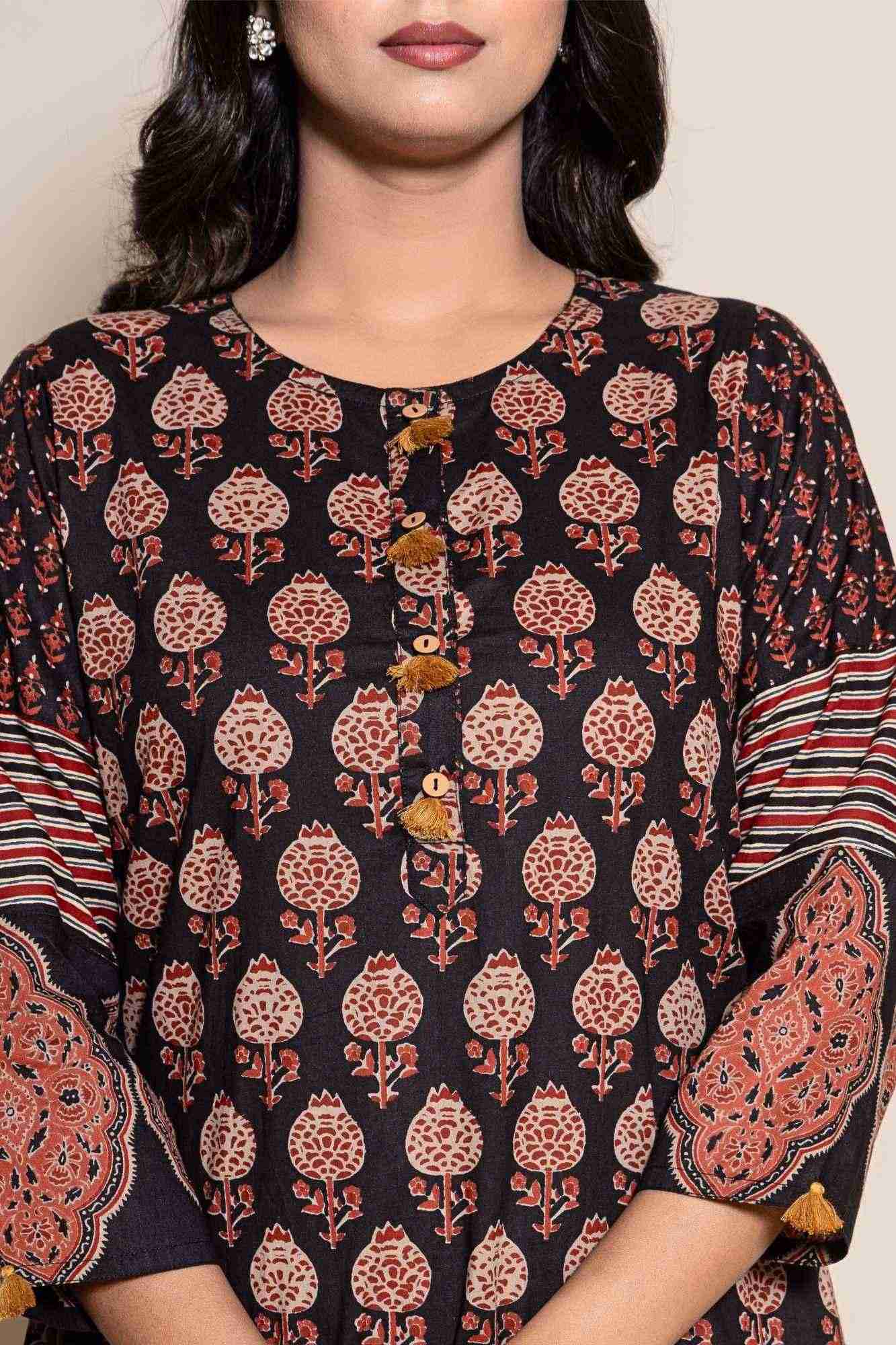 Naksh Black Cotton Straight Printed Kurta and Yellow Pants
