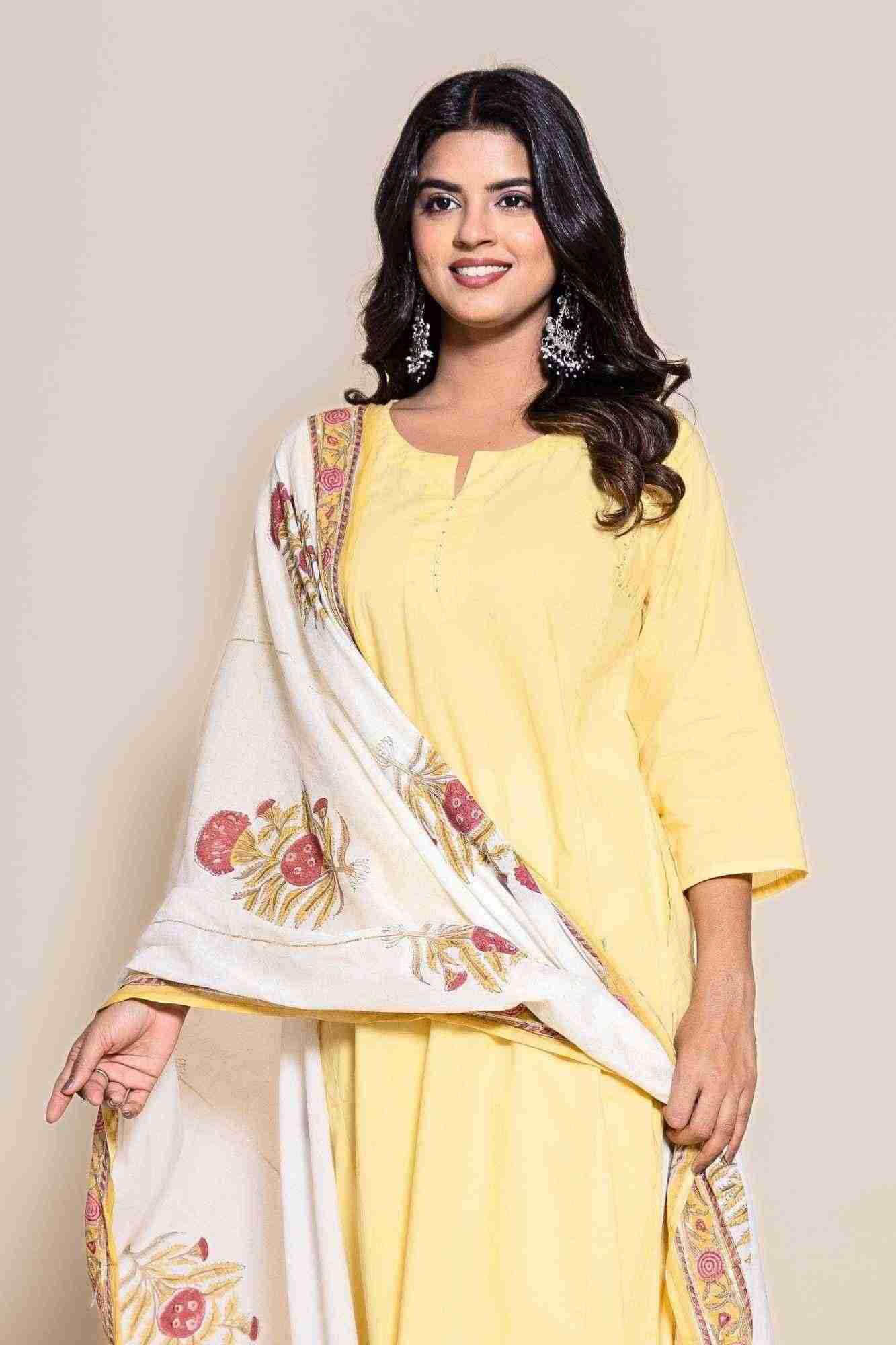 Naksh Yellow Cotton Solid Kurta And Printed Dupatta