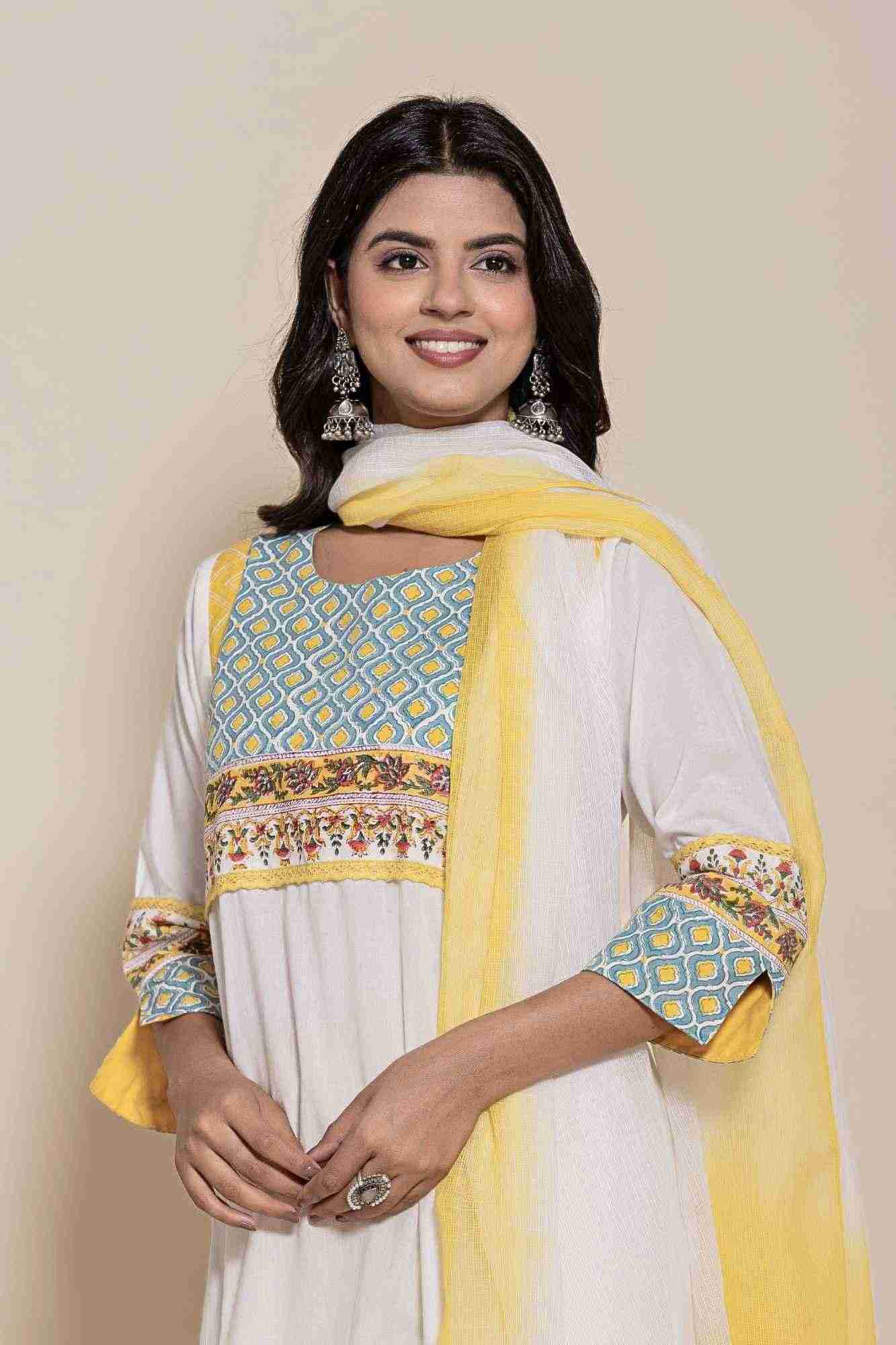Naksh White Cotton Kurta Pants And Shaded Dupatta