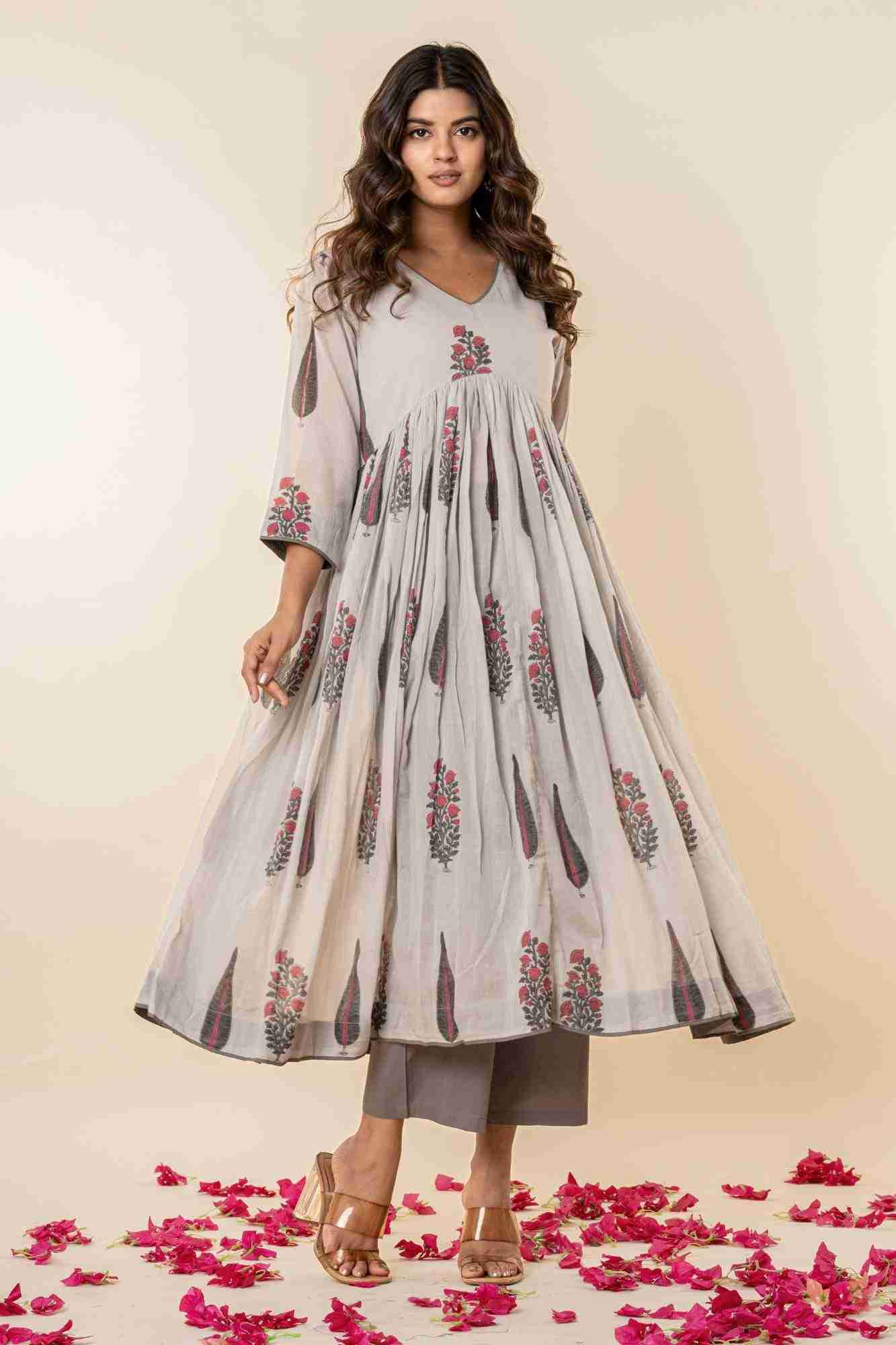 Naksh Light Grey Mulmul Gathered Kurta Pants Set