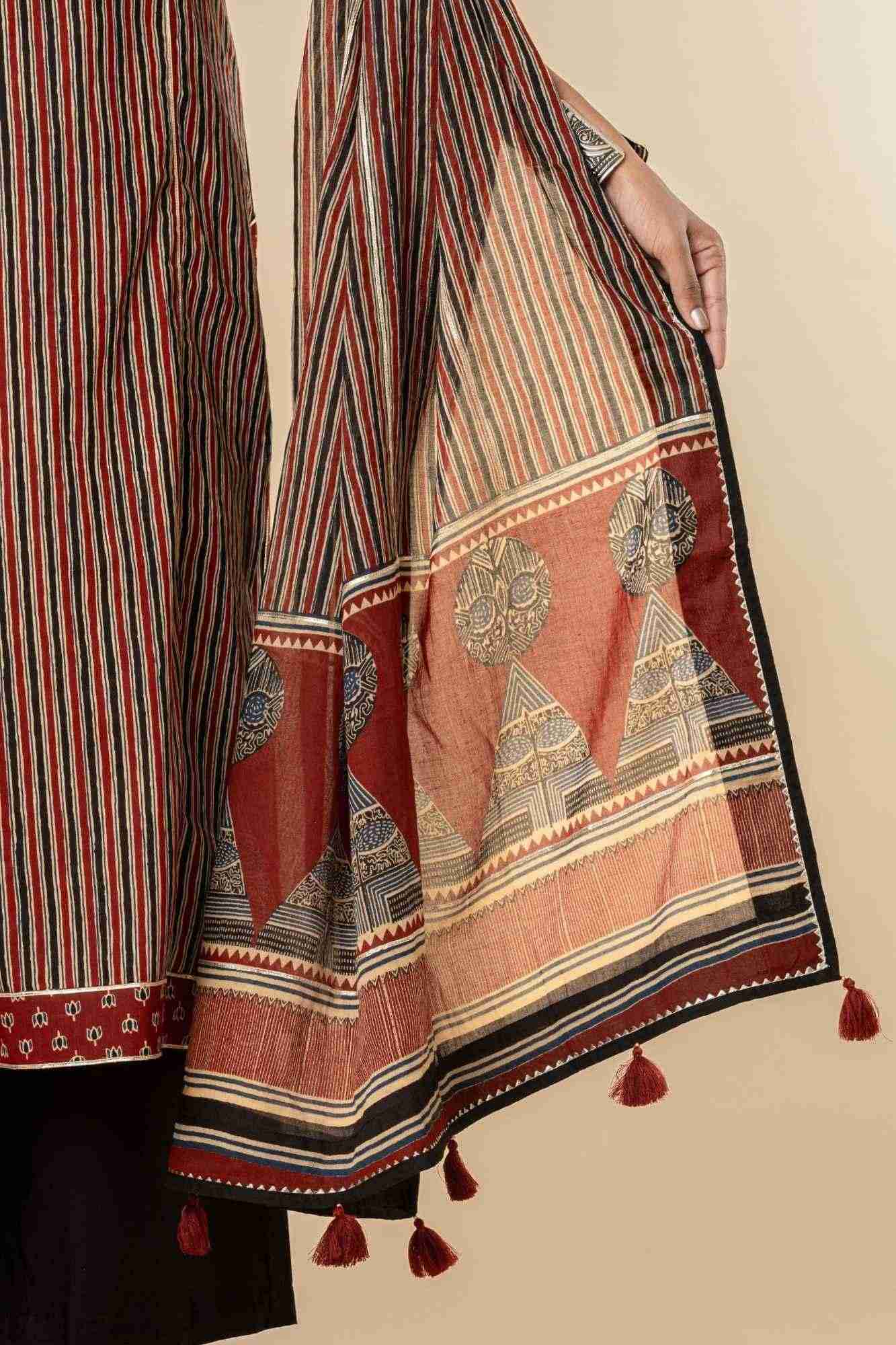 Striped Cotton Sleeveless Kurta Pants with Dupatta